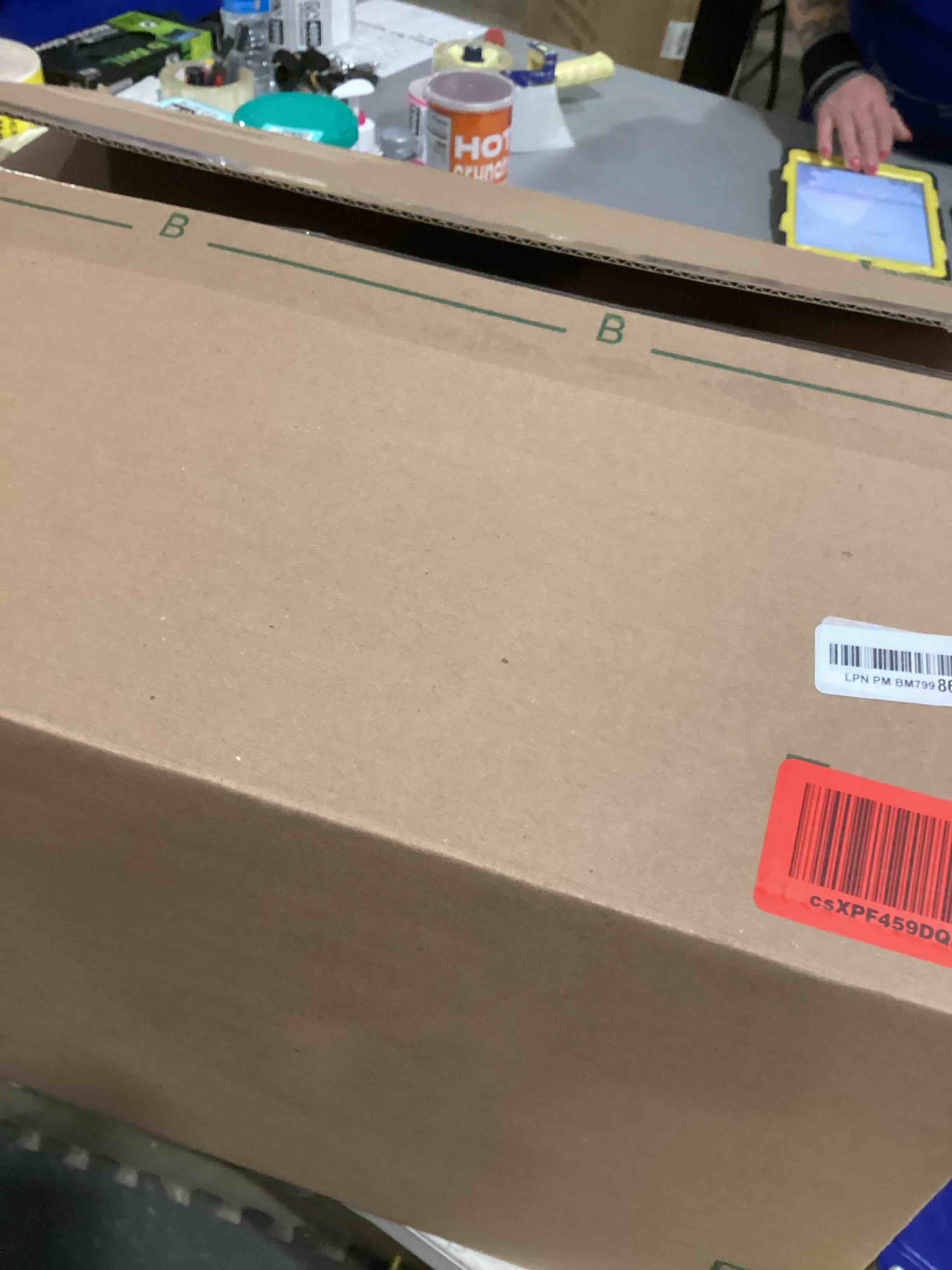 https://s3.amazonaws.com/lotting-images-prod/bidfta/TEA0383815_1731958557312.jpeg