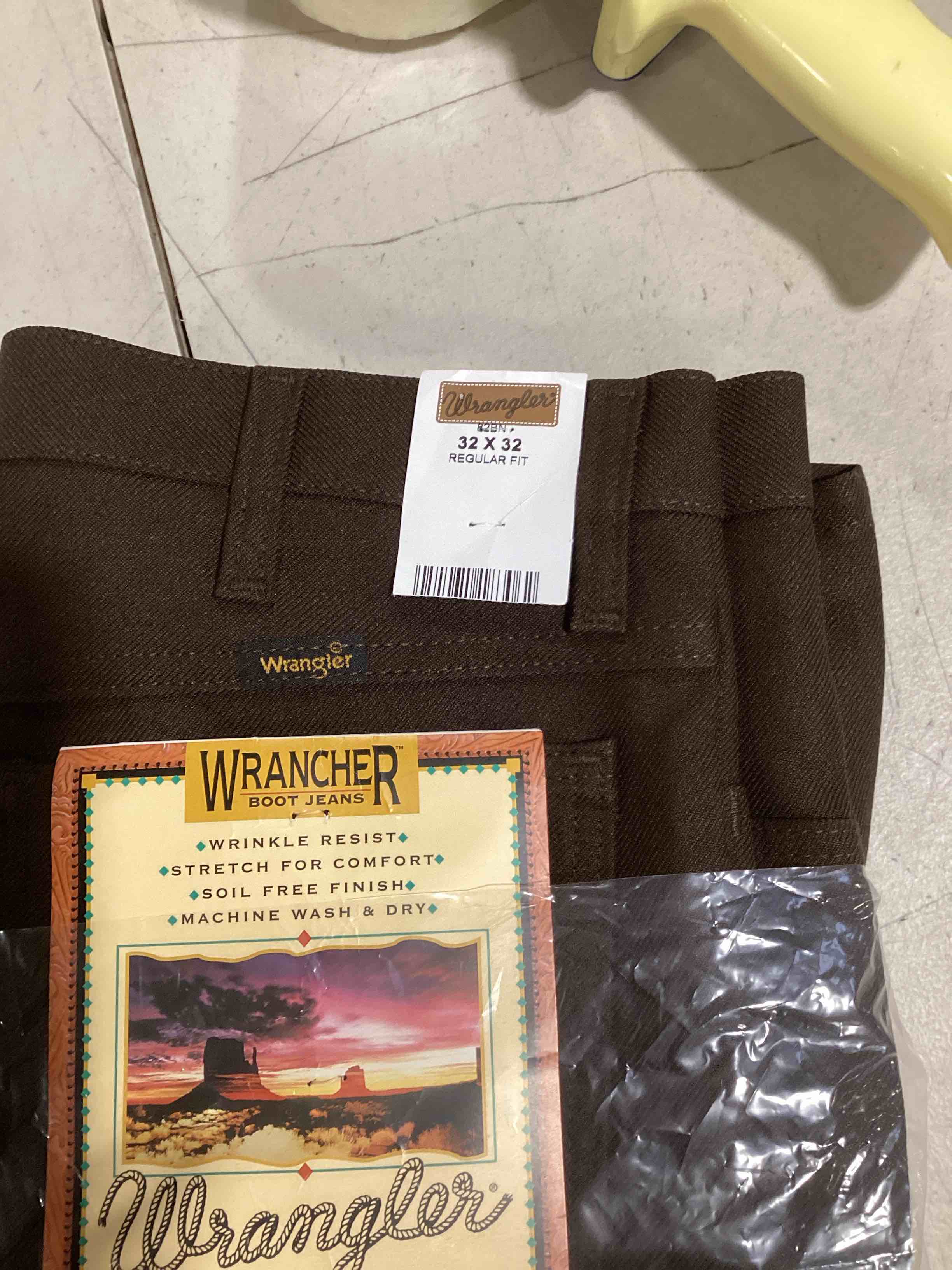 https://s3.amazonaws.com/lotting-images-prod/bidfta/TEA0383988_1731937919922.jpeg
