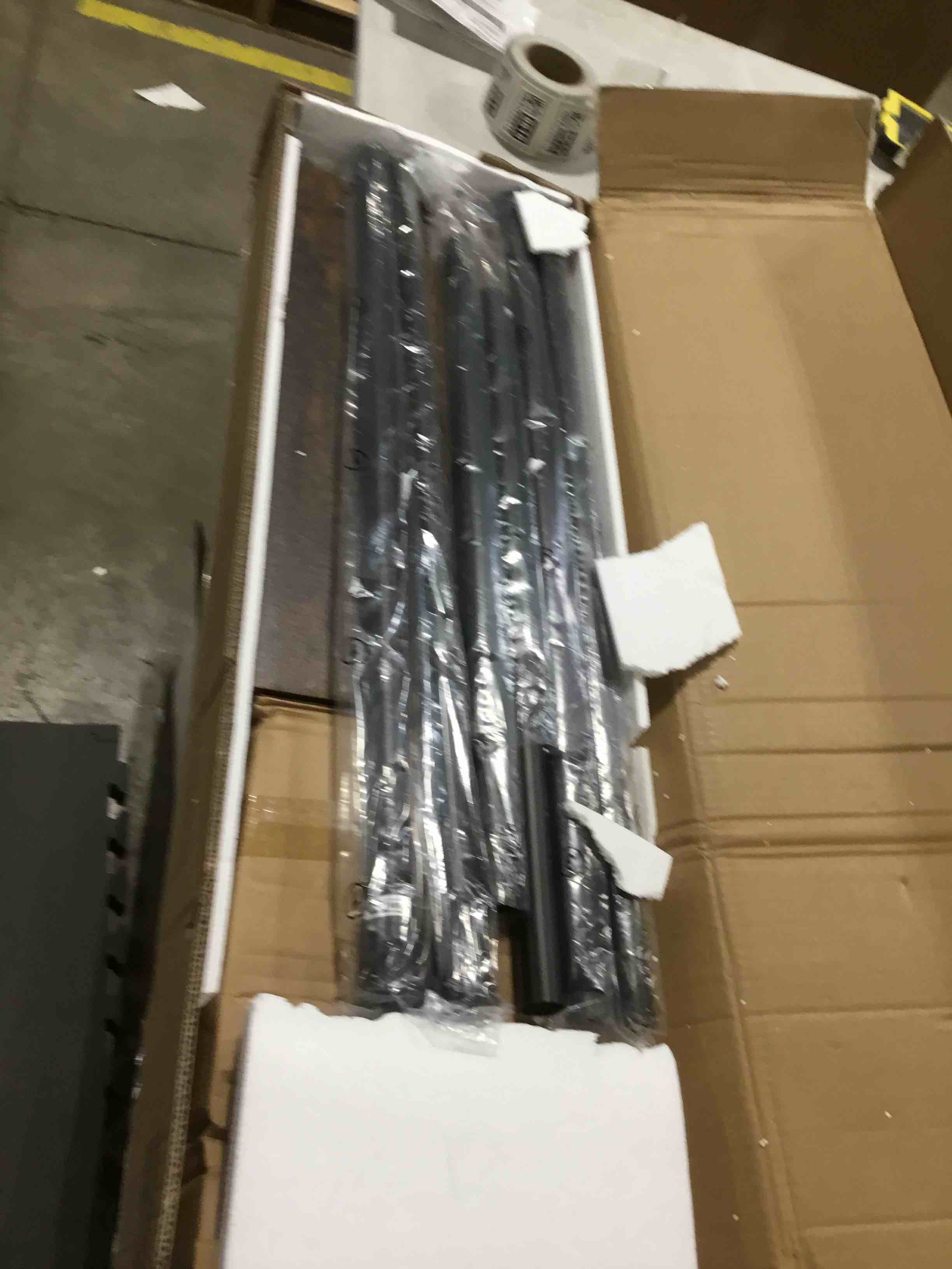 https://s3.amazonaws.com/lotting-images-prod/bidfta/TEA0384075_1734465253330.jpeg