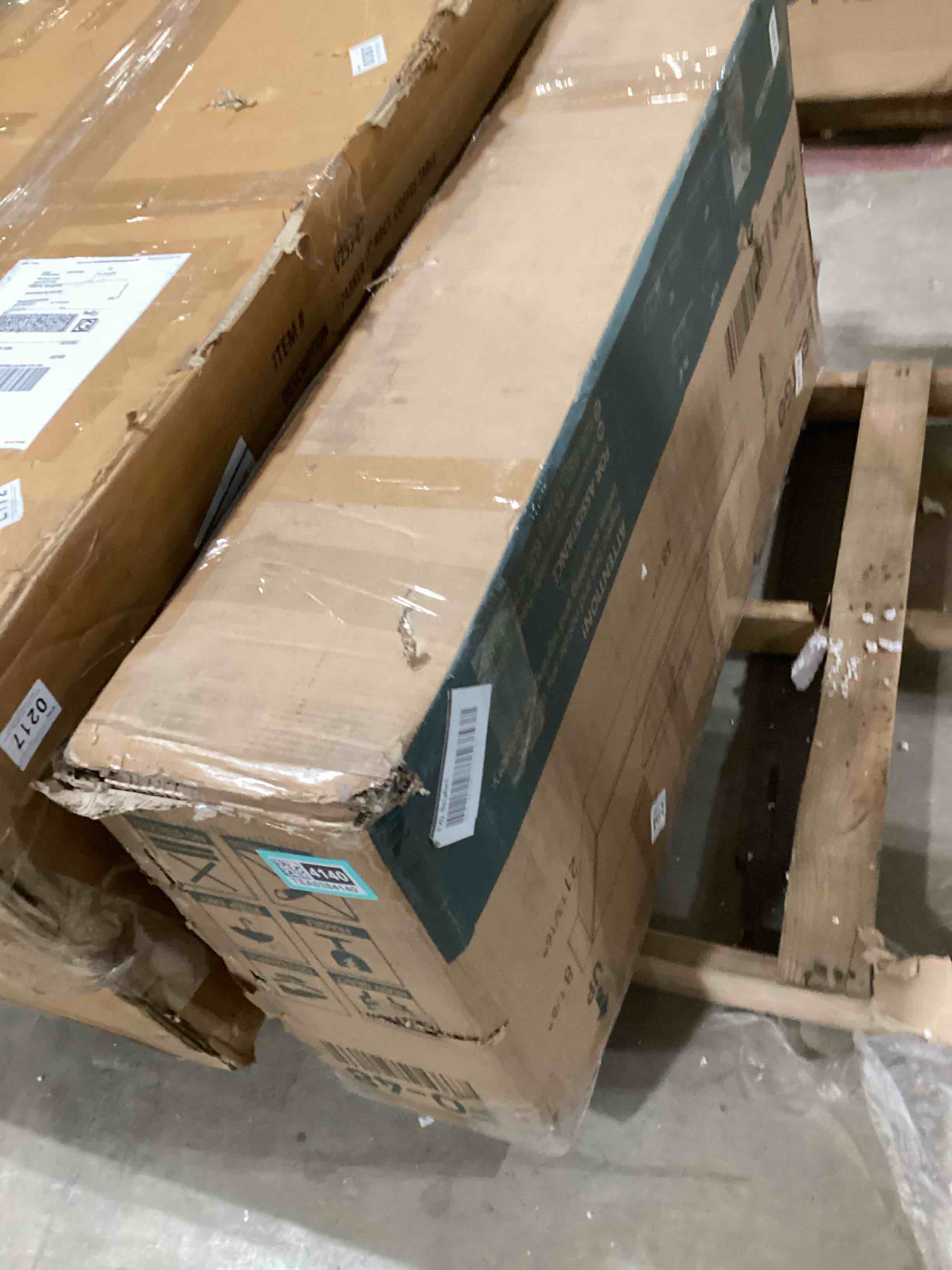 https://s3.amazonaws.com/lotting-images-prod/bidfta/TEA0384140_1734438678957.jpeg