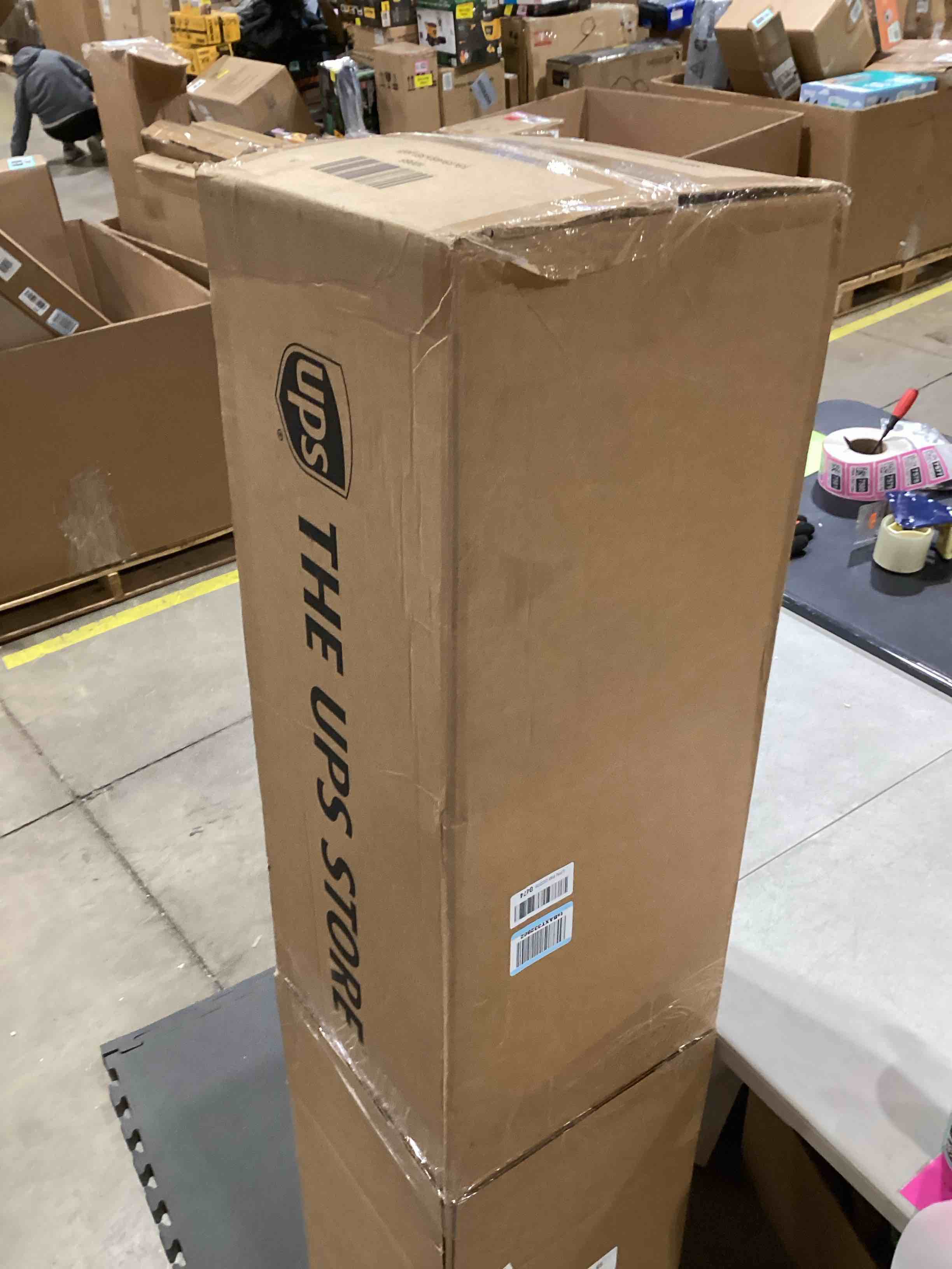 https://s3.amazonaws.com/lotting-images-prod/bidfta/TEA0384433_1734033204328.jpeg