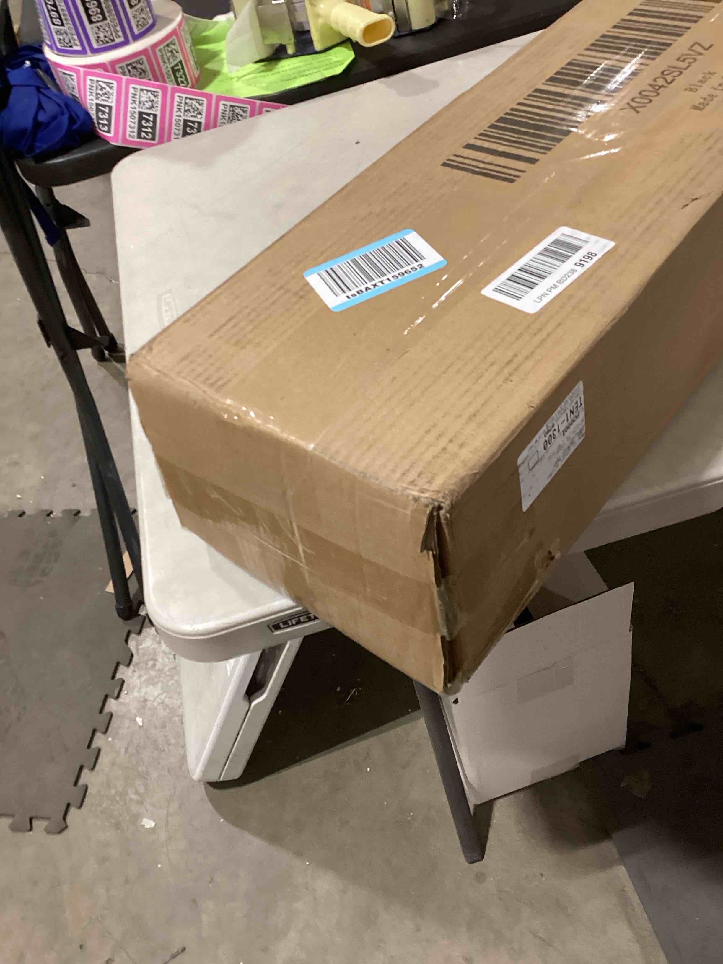https://s3.amazonaws.com/lotting-images-prod/bidfta/TEA0385147_1733745686303.jpeg