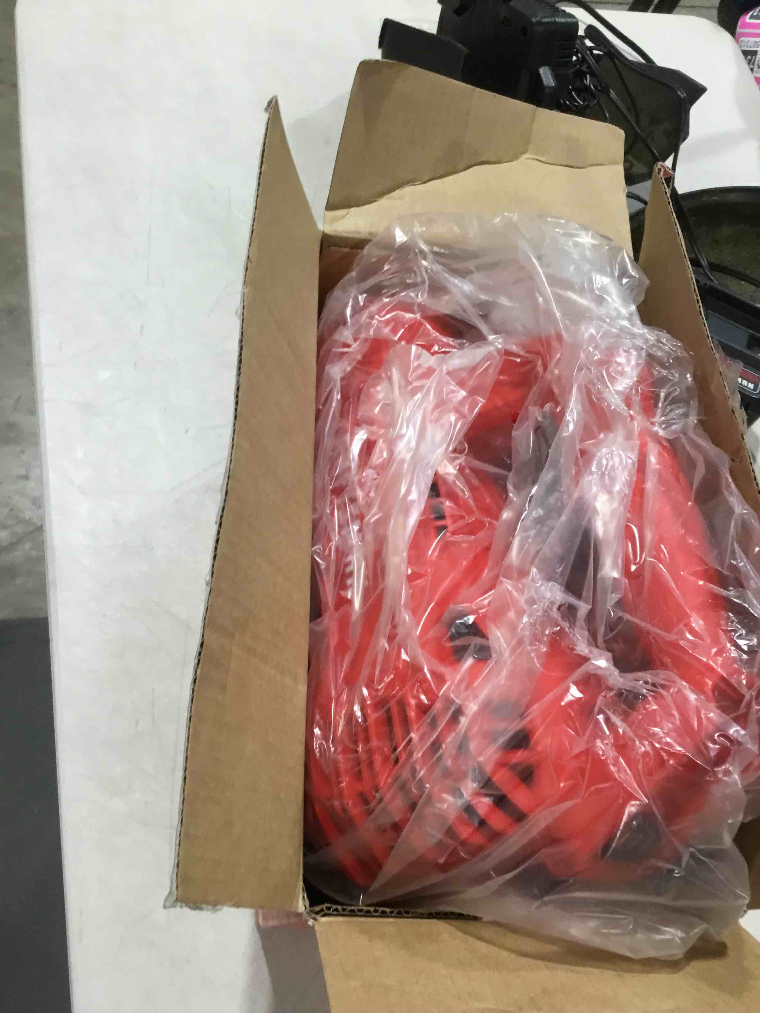 https://s3.amazonaws.com/lotting-images-prod/bidfta/TEA0385698_1733252069898.jpeg