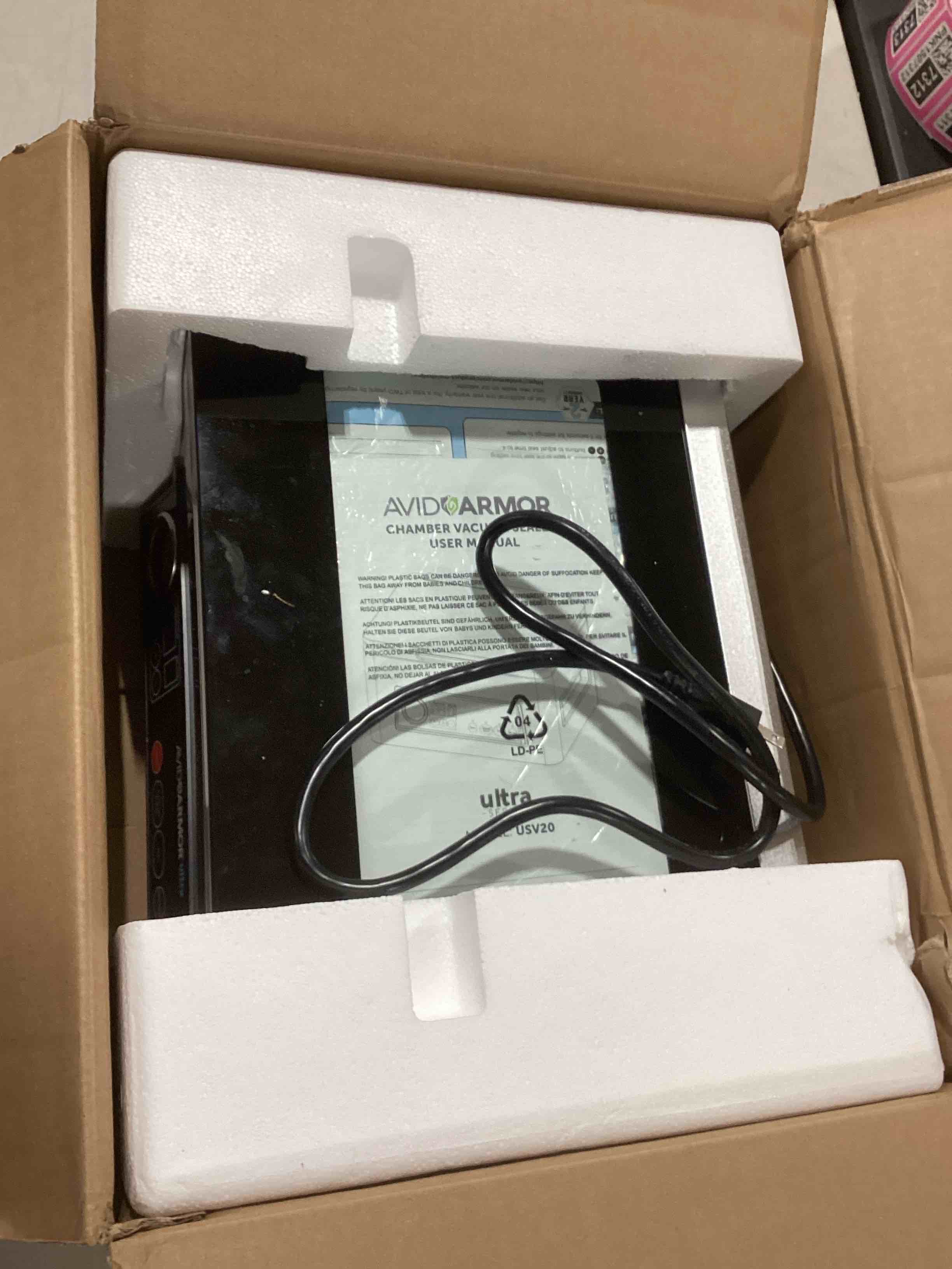 https://s3.amazonaws.com/lotting-images-prod/bidfta/TEA0385837_1733227337312.jpeg