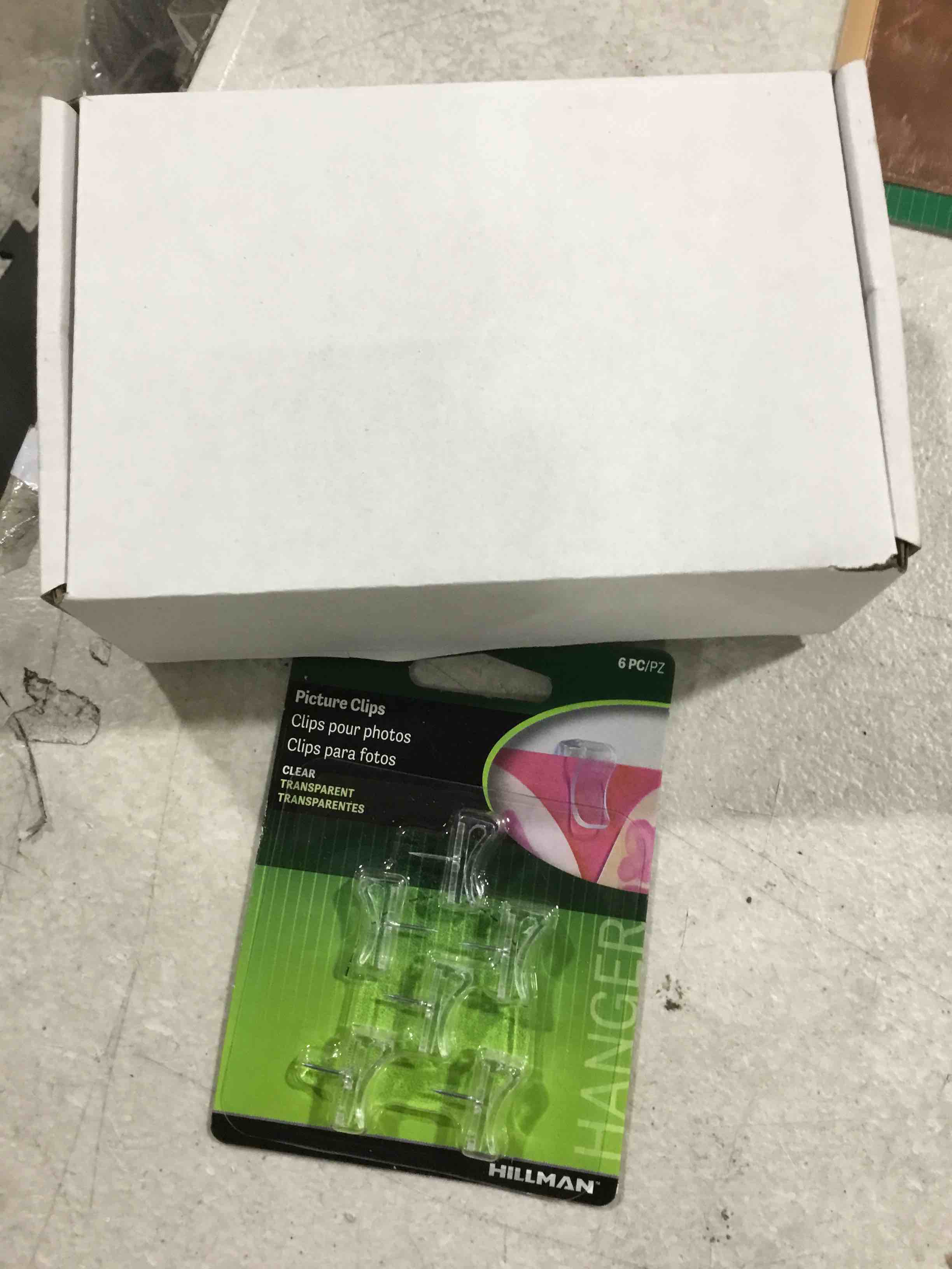 https://s3.amazonaws.com/lotting-images-prod/bidfta/TEA0387176_1733946454750.jpeg