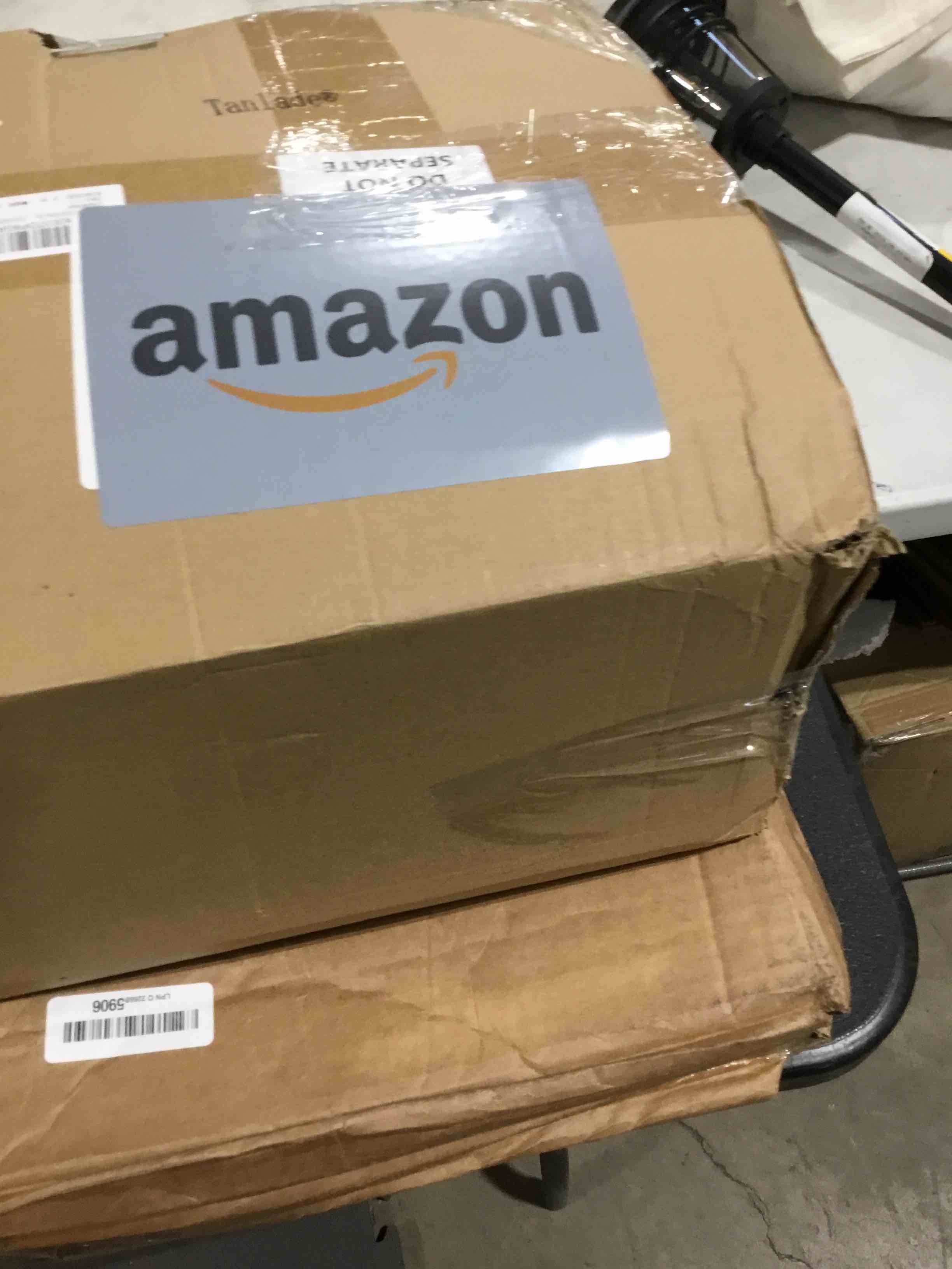 https://s3.amazonaws.com/lotting-images-prod/bidfta/TEA0387796_1733323495986.jpeg