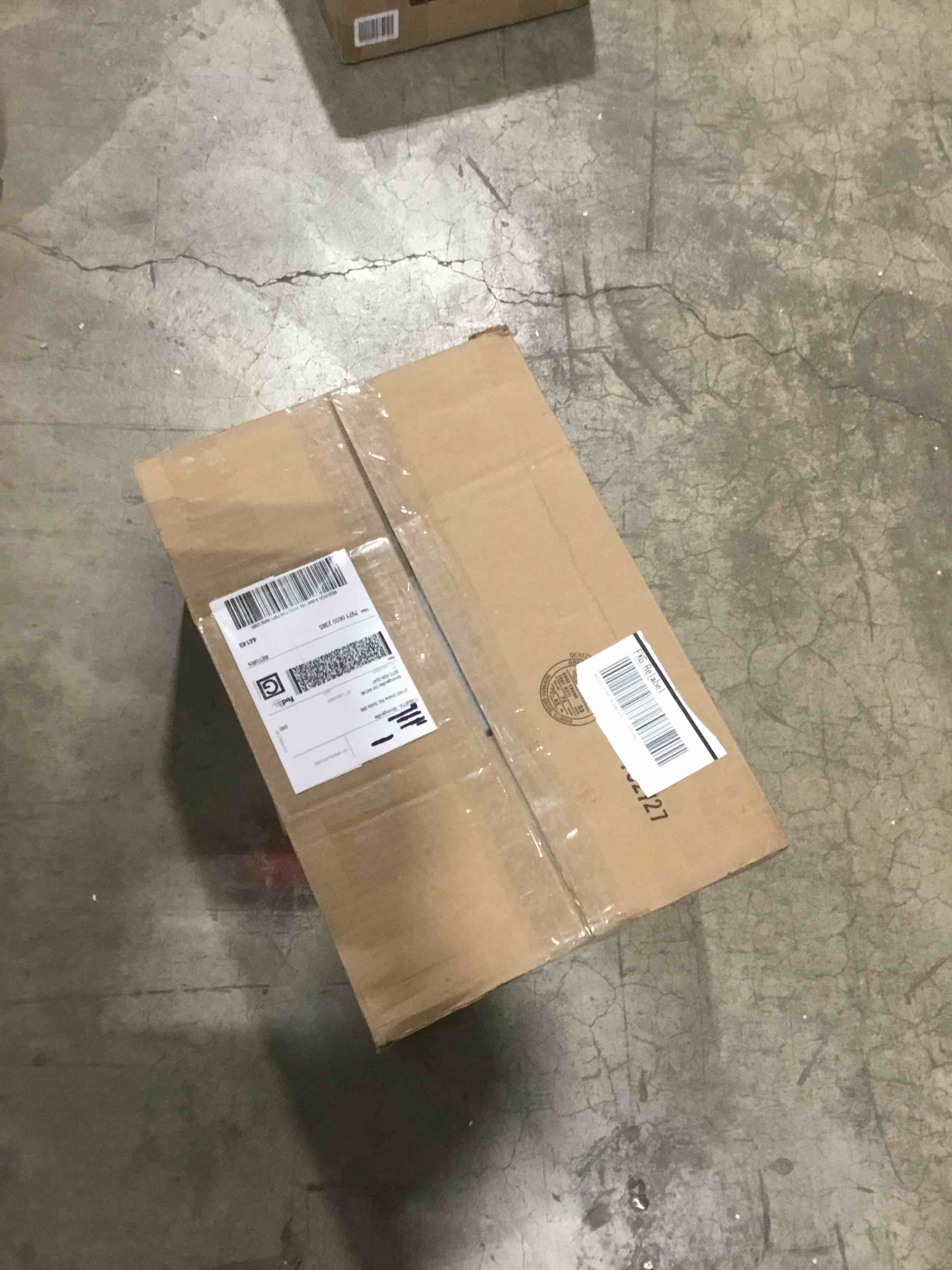 https://s3.amazonaws.com/lotting-images-prod/bidfta/TEA0388136_1738857709470.jpeg