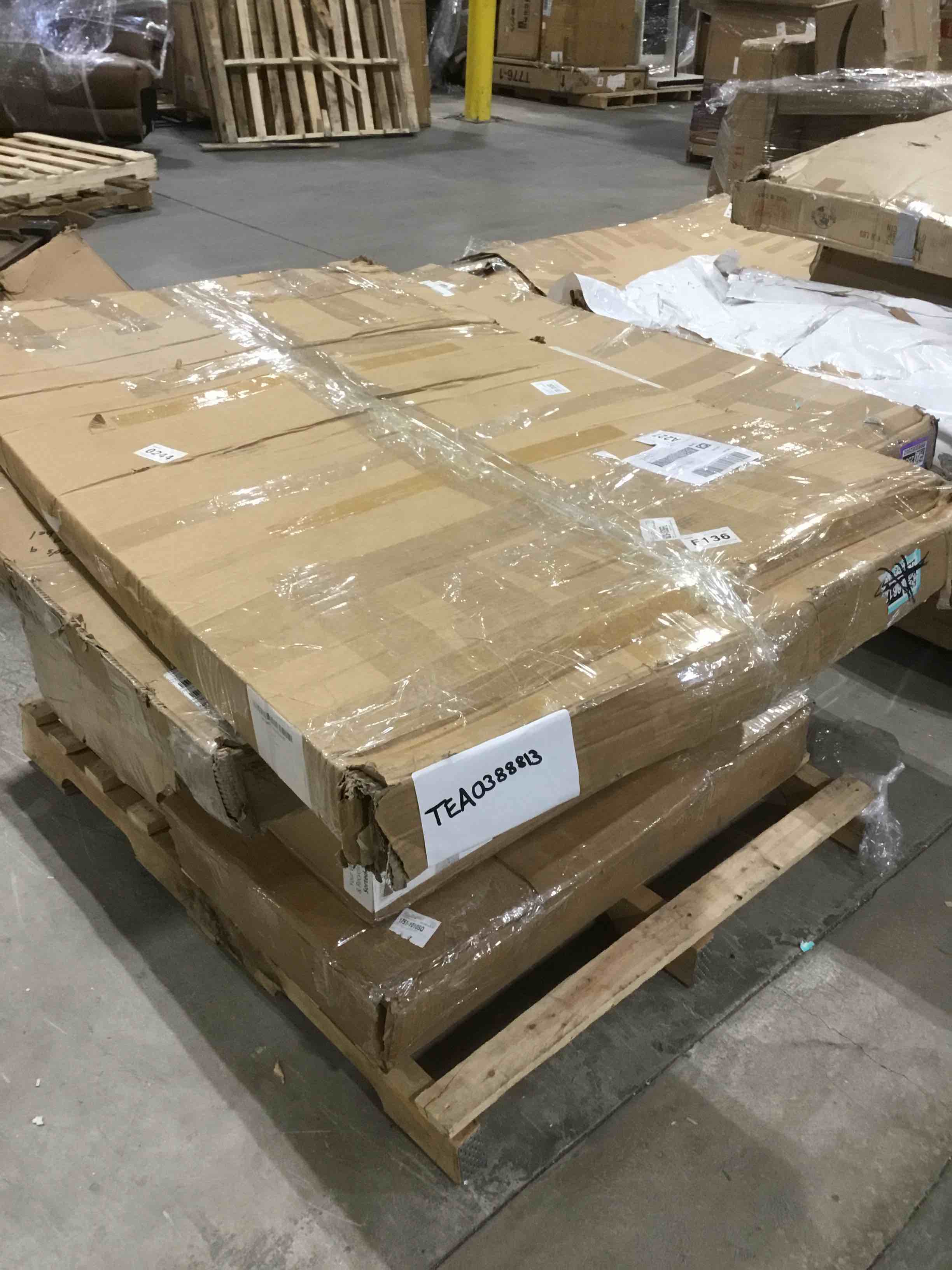 https://s3.amazonaws.com/lotting-images-prod/bidfta/TEA0388813_1737126503190.jpeg