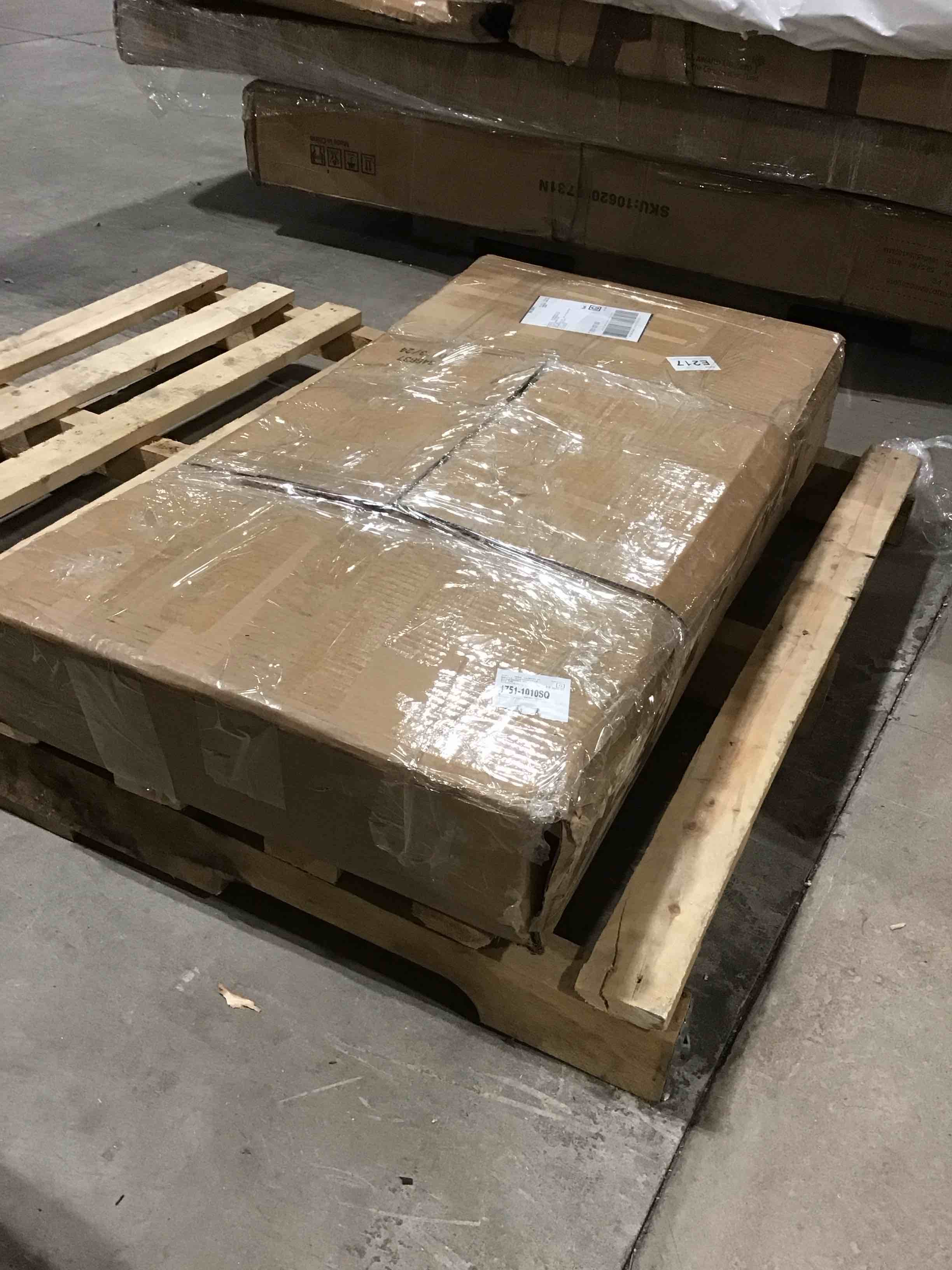https://s3.amazonaws.com/lotting-images-prod/bidfta/TEA0388820_1737122332215.jpeg