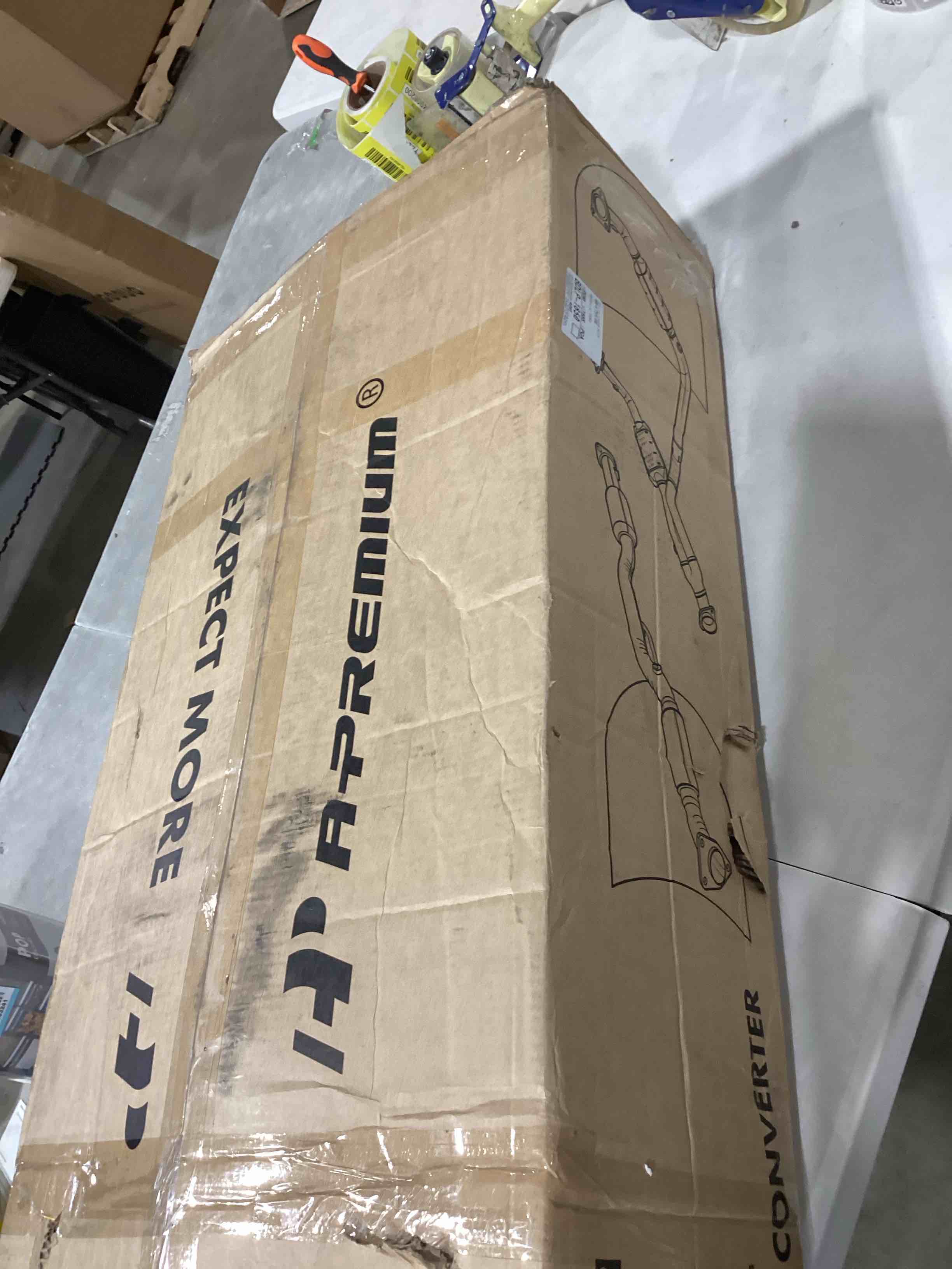 https://s3.amazonaws.com/lotting-images-prod/bidfta/TEA0389893_1730487582982.jpeg