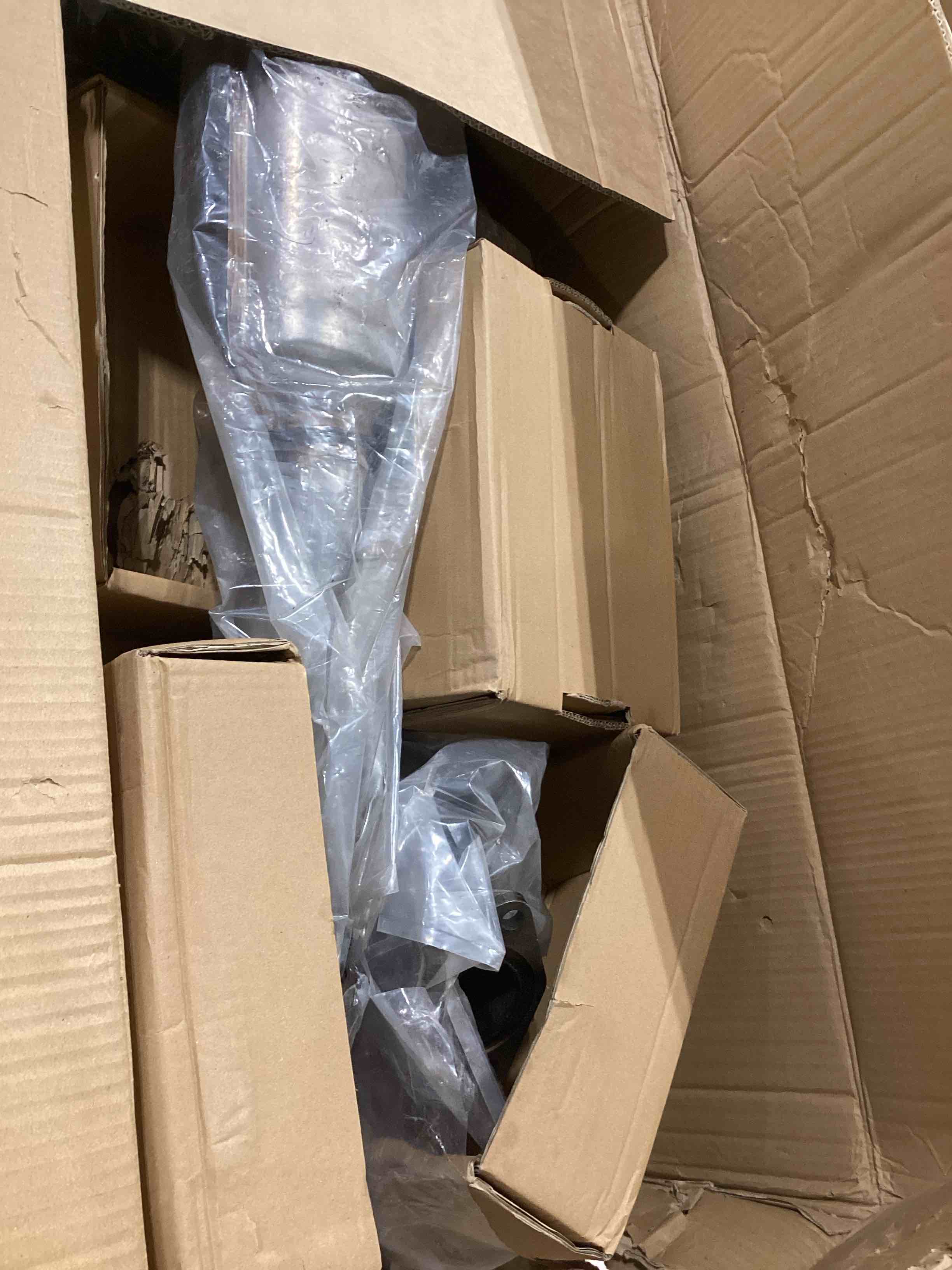 https://s3.amazonaws.com/lotting-images-prod/bidfta/TEA0389893_1730487628182.jpeg