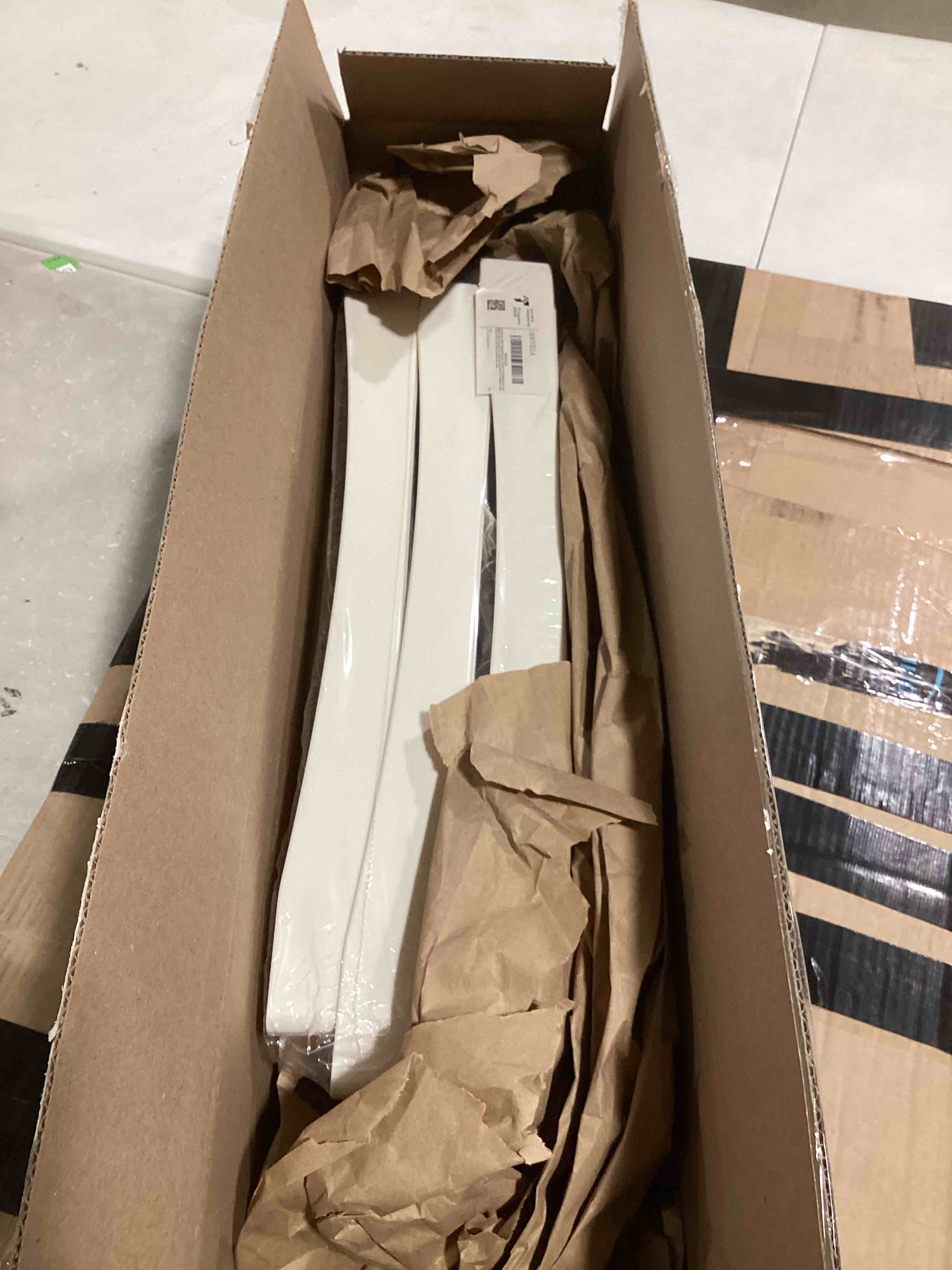 https://s3.amazonaws.com/lotting-images-prod/bidfta/TEA0390262_1730378434633.jpeg