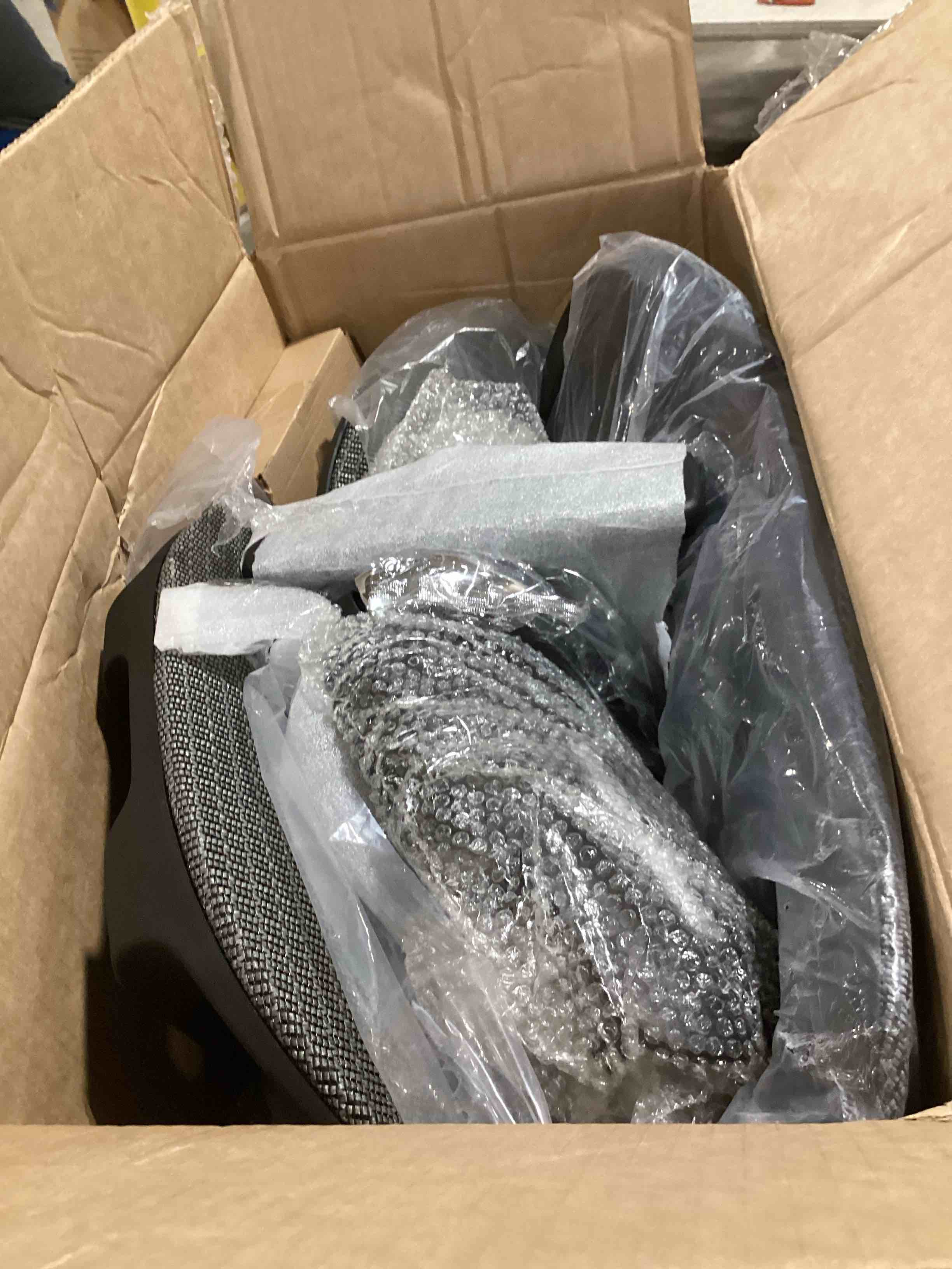 https://s3.amazonaws.com/lotting-images-prod/bidfta/TEA0390277_1730374876833.jpeg