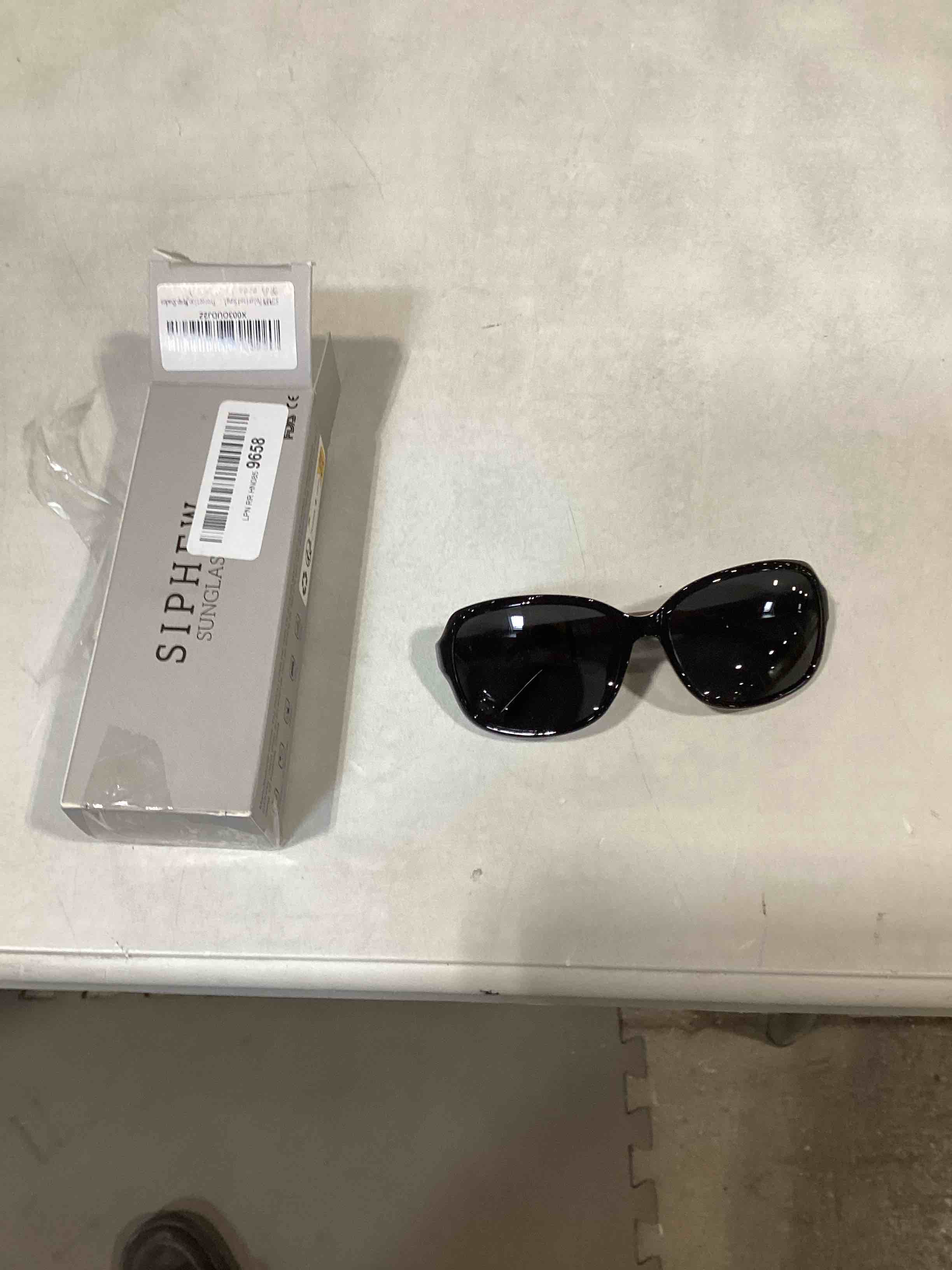 https://s3.amazonaws.com/lotting-images-prod/bidfta/TEA0390314_1730223728687.jpeg