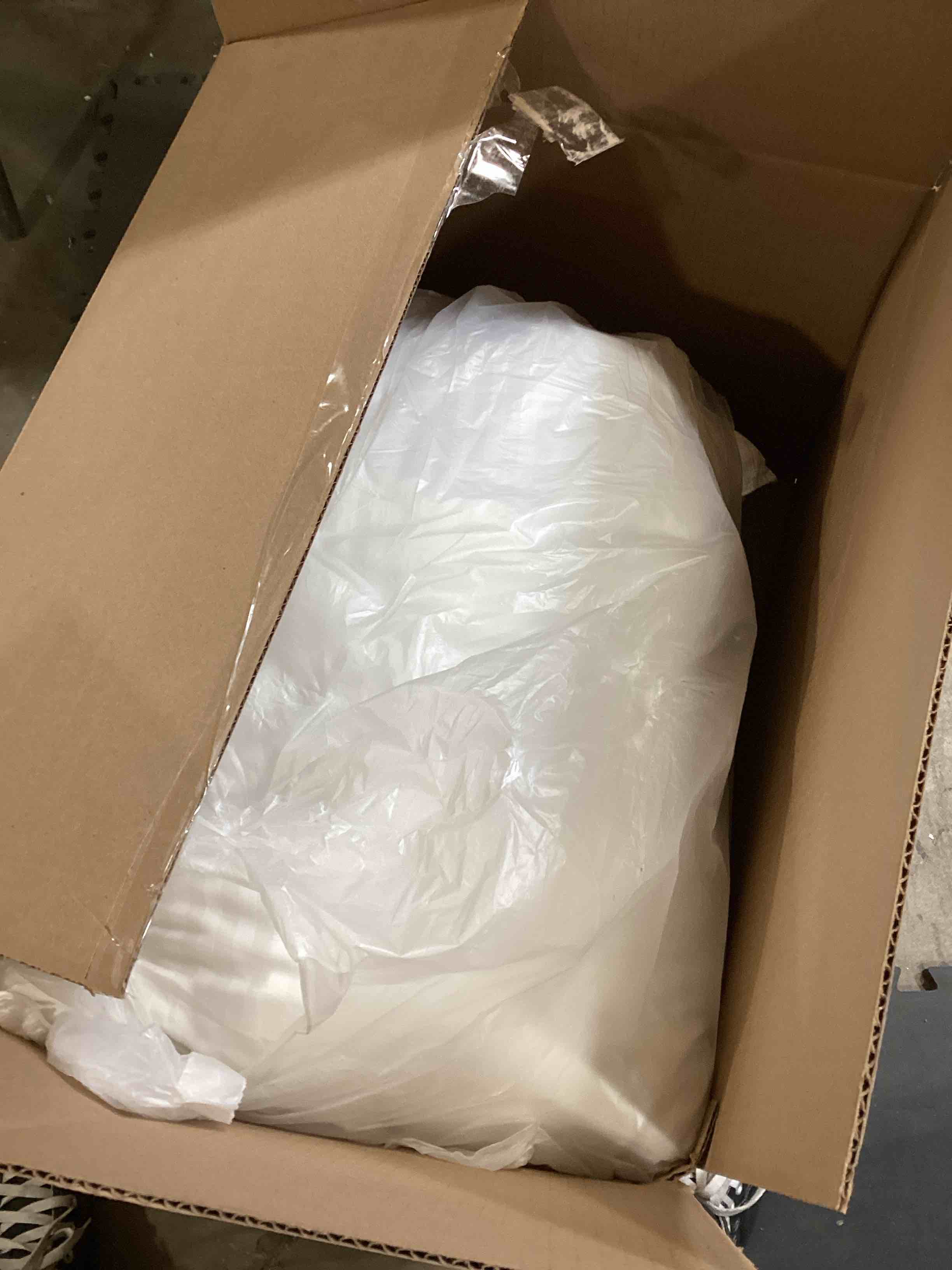 https://s3.amazonaws.com/lotting-images-prod/bidfta/TEA0390709_1729270060366.jpeg