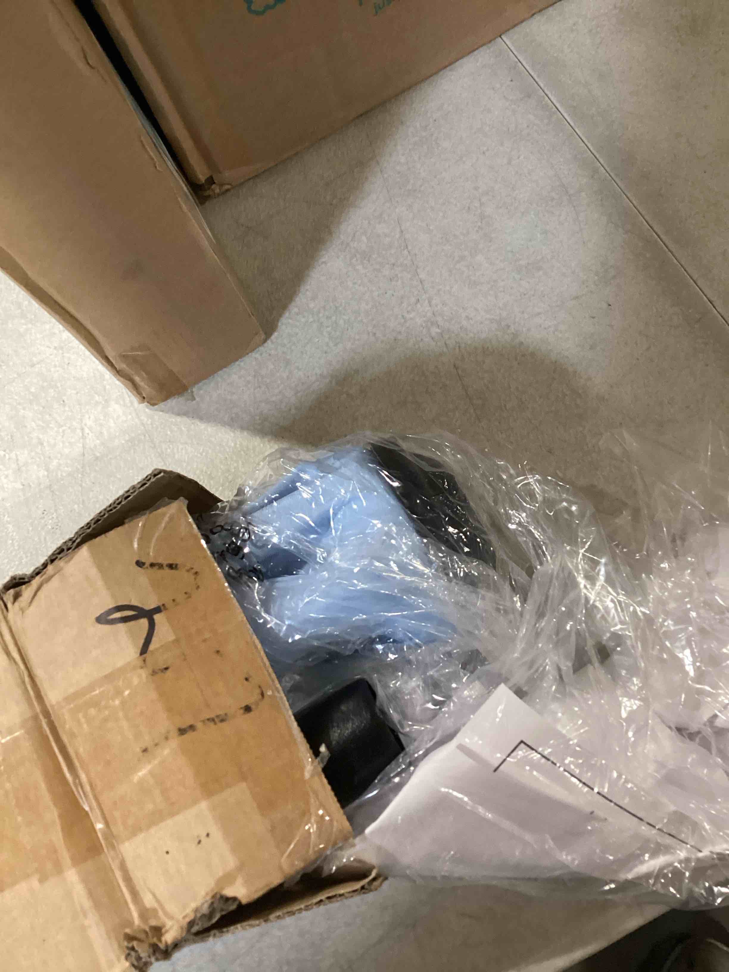 https://s3.amazonaws.com/lotting-images-prod/bidfta/TEA0390894_1729191128471.jpeg