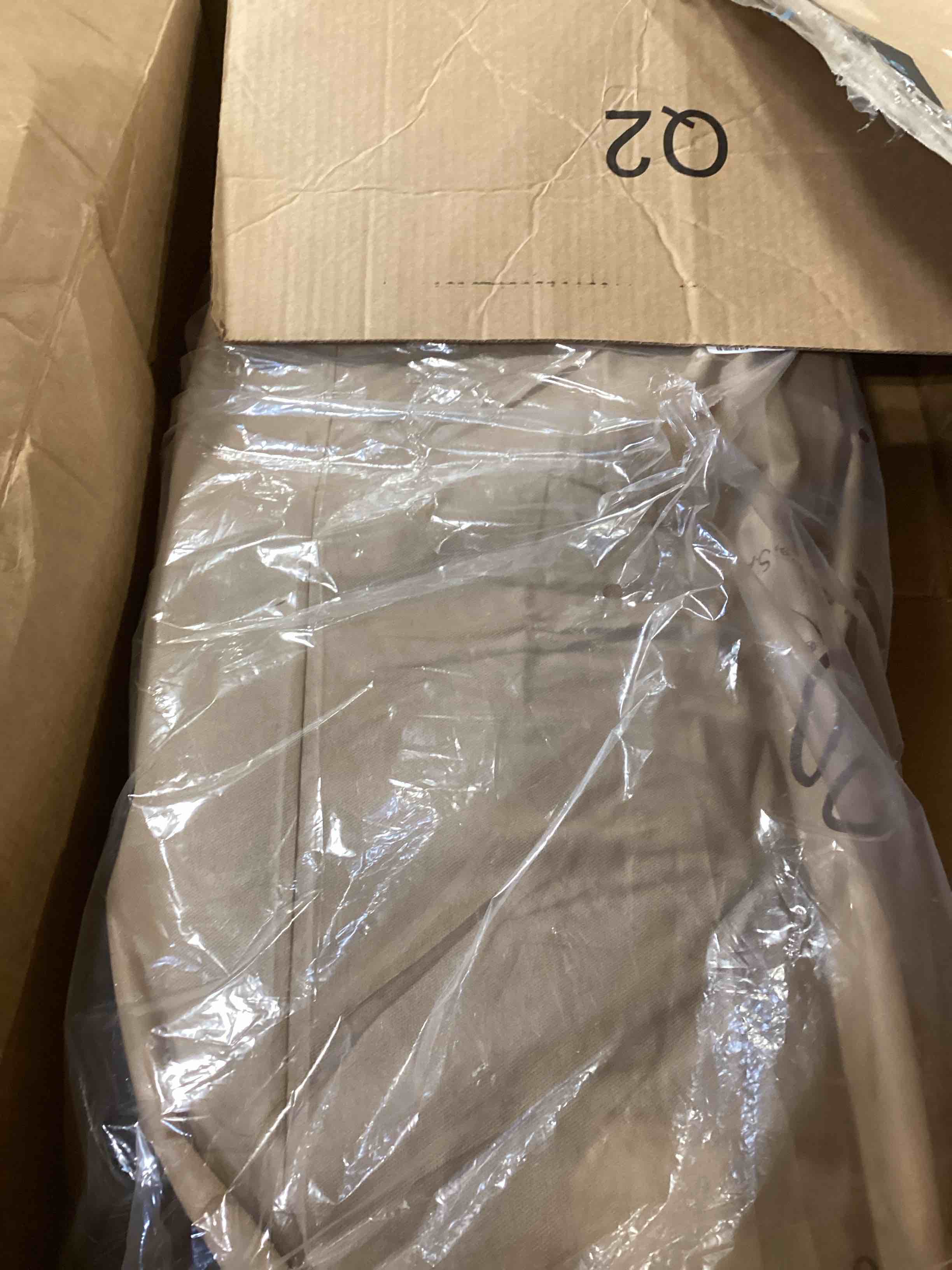 https://s3.amazonaws.com/lotting-images-prod/bidfta/TEA0390939_1729181110359.jpeg