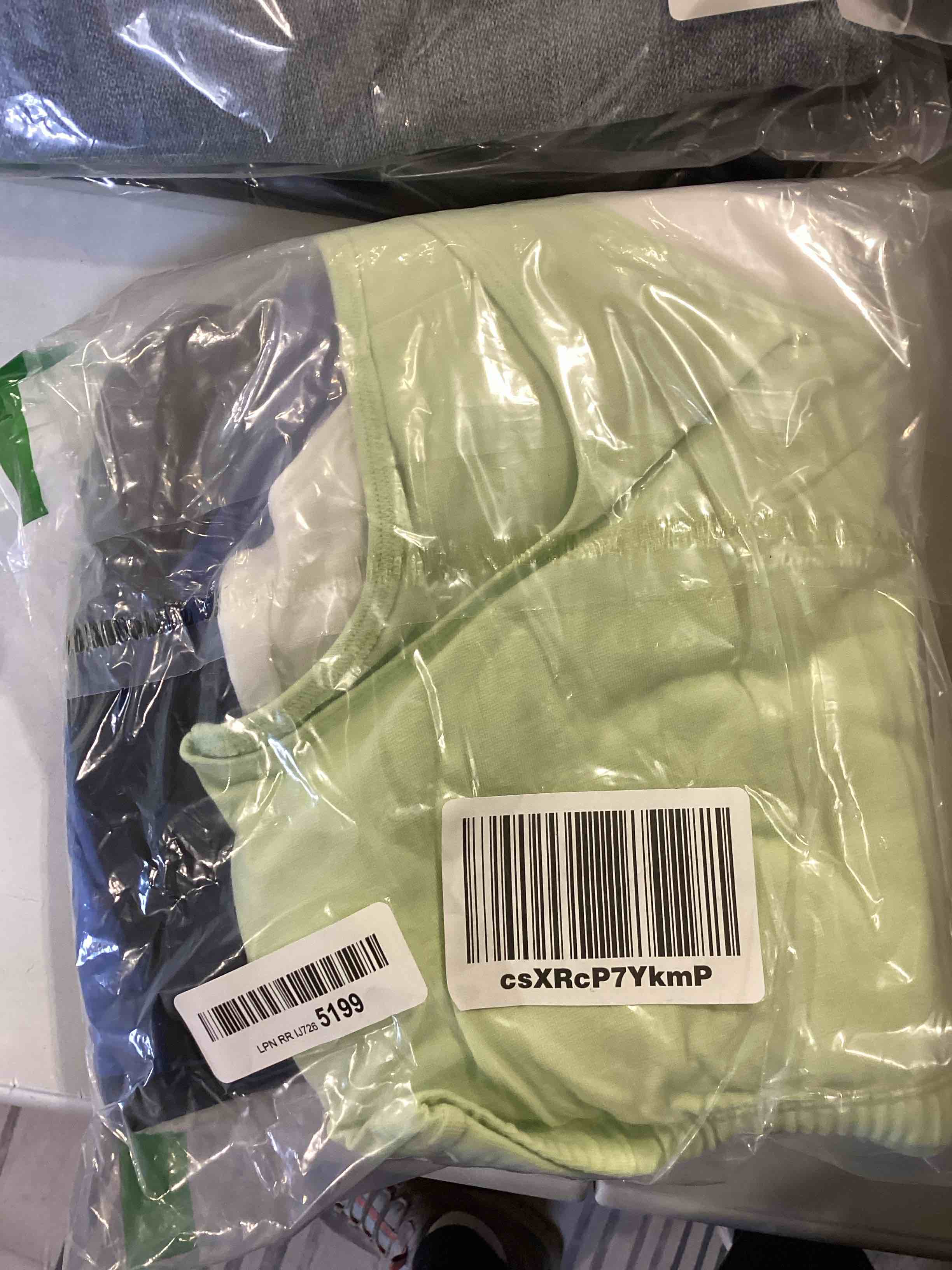 https://s3.amazonaws.com/lotting-images-prod/bidfta/TEA0391673_1728402241928.jpeg