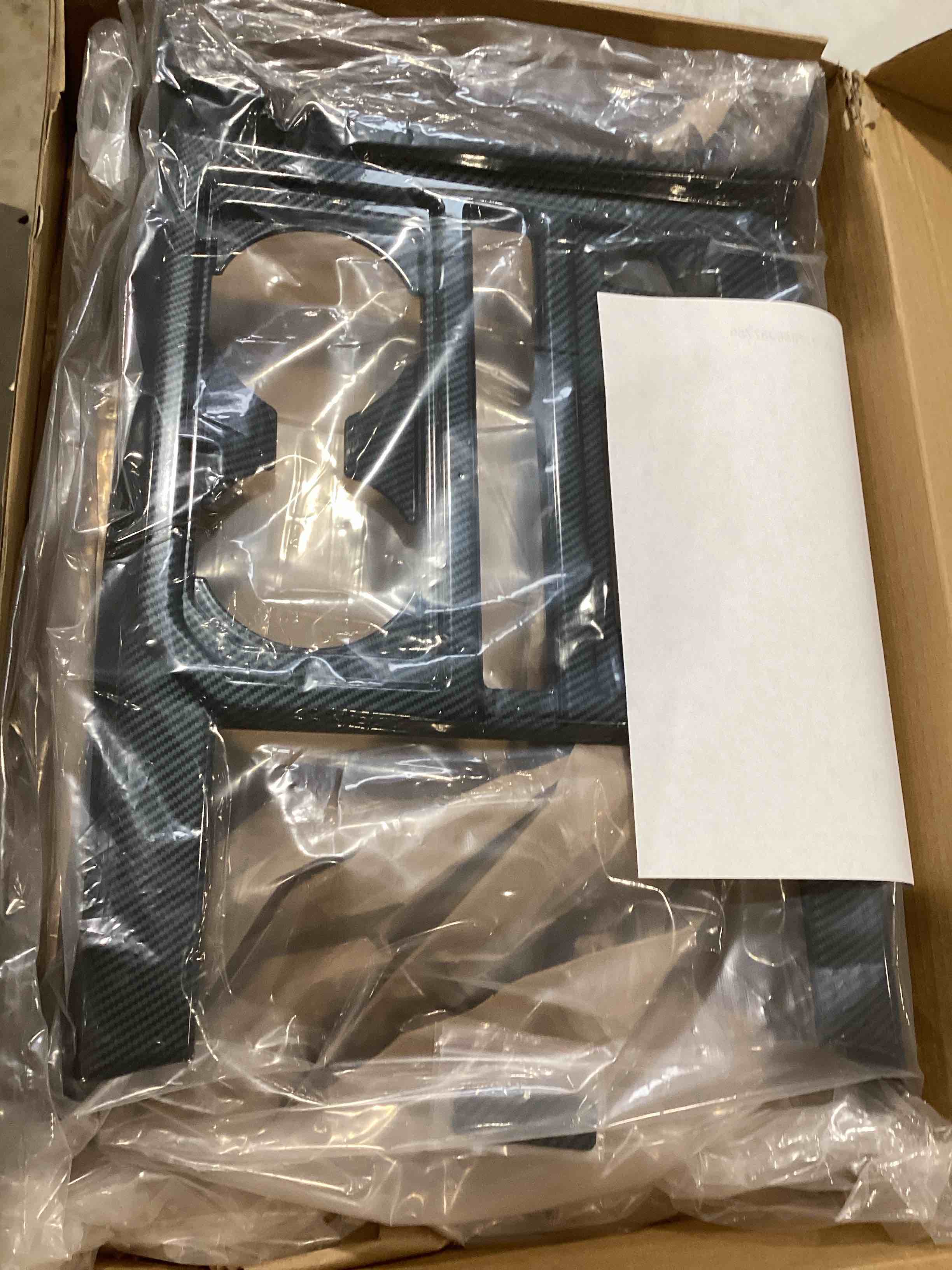 https://s3.amazonaws.com/lotting-images-prod/bidfta/TEA0392004_1730474636409.jpeg
