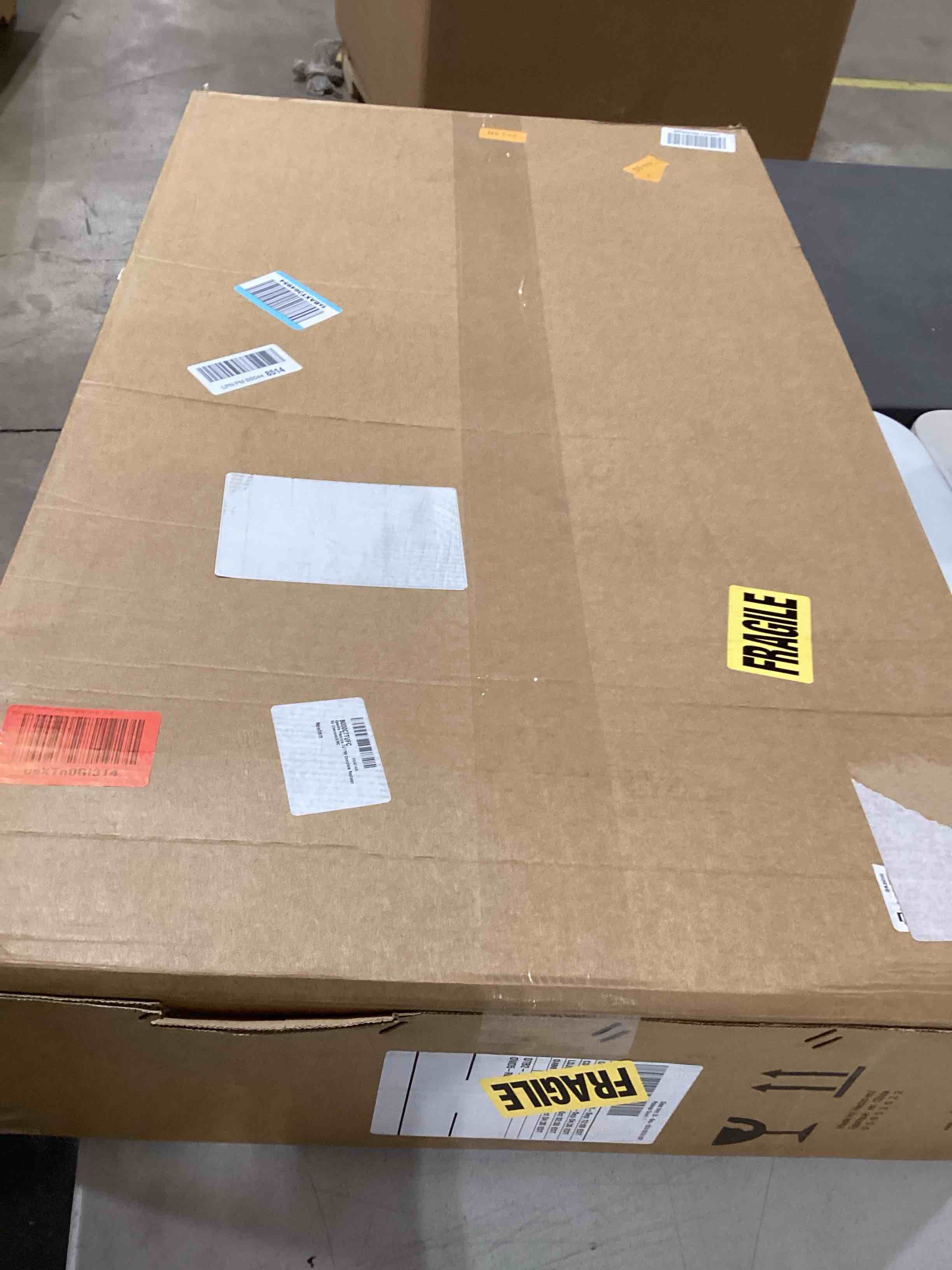 https://s3.amazonaws.com/lotting-images-prod/bidfta/TEA0392200_1730373563799.jpeg