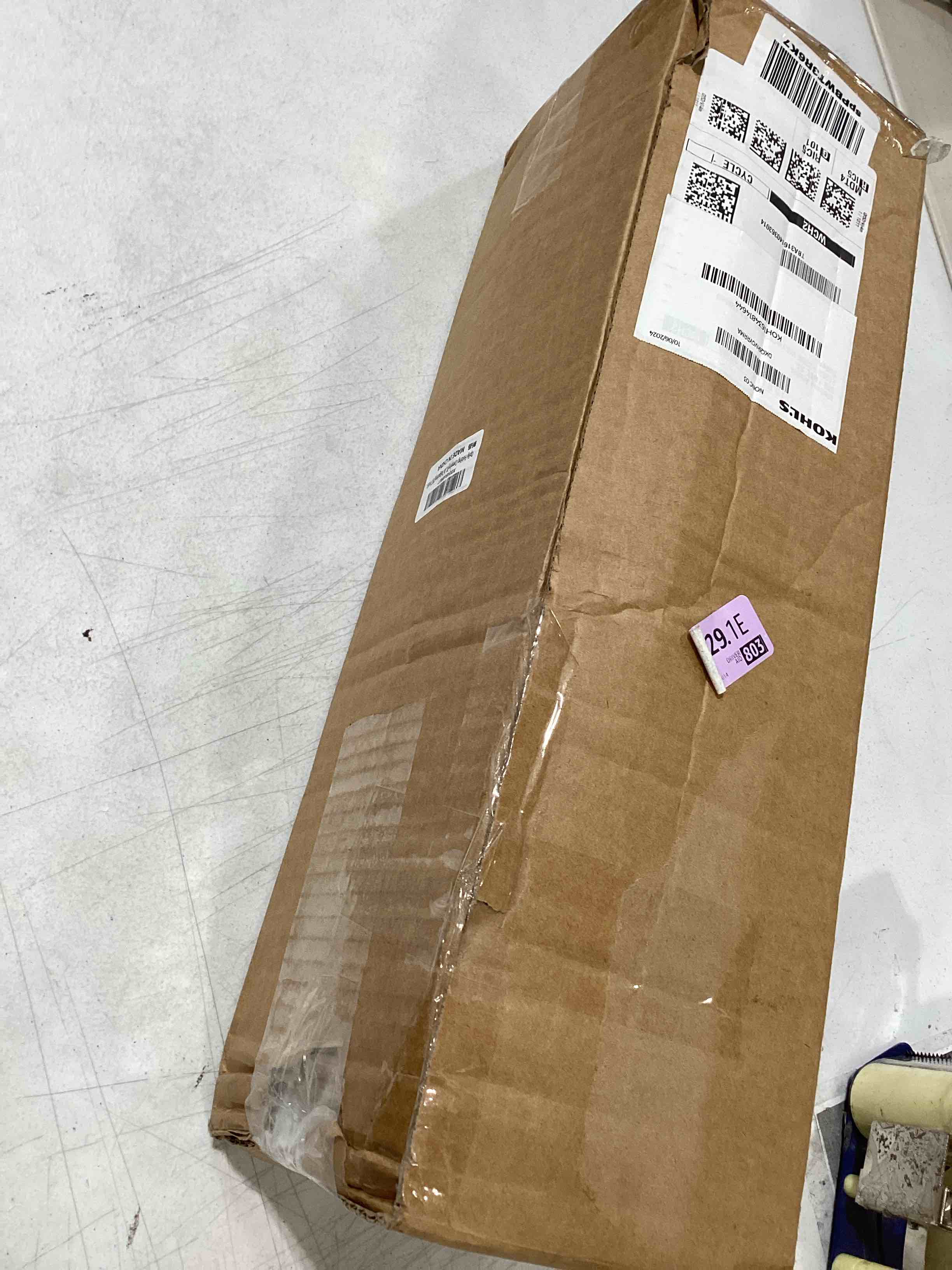 https://s3.amazonaws.com/lotting-images-prod/bidfta/TEA0392294_1730295460383.jpeg