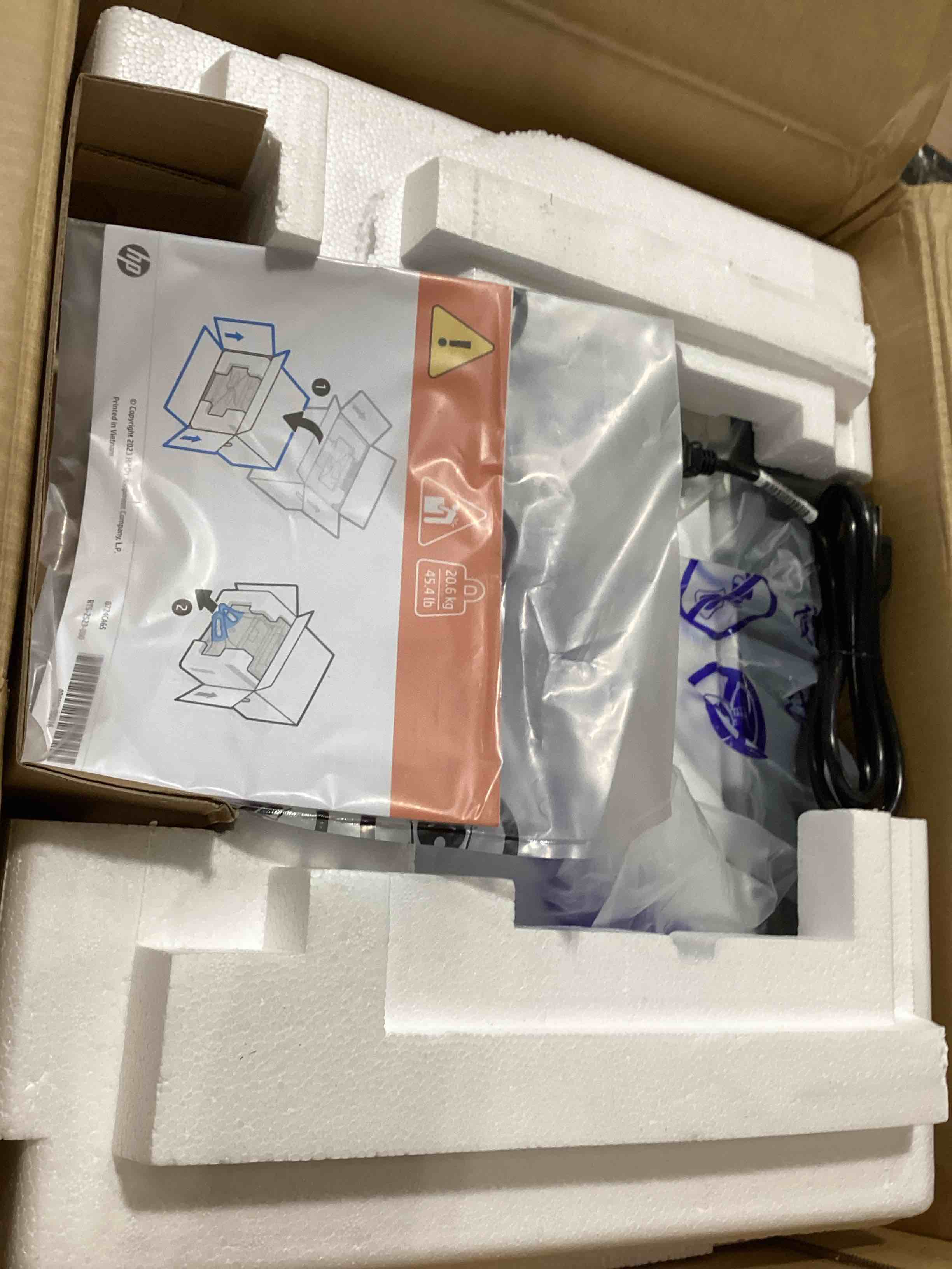https://s3.amazonaws.com/lotting-images-prod/bidfta/TEA0392307_1730293325678.jpeg