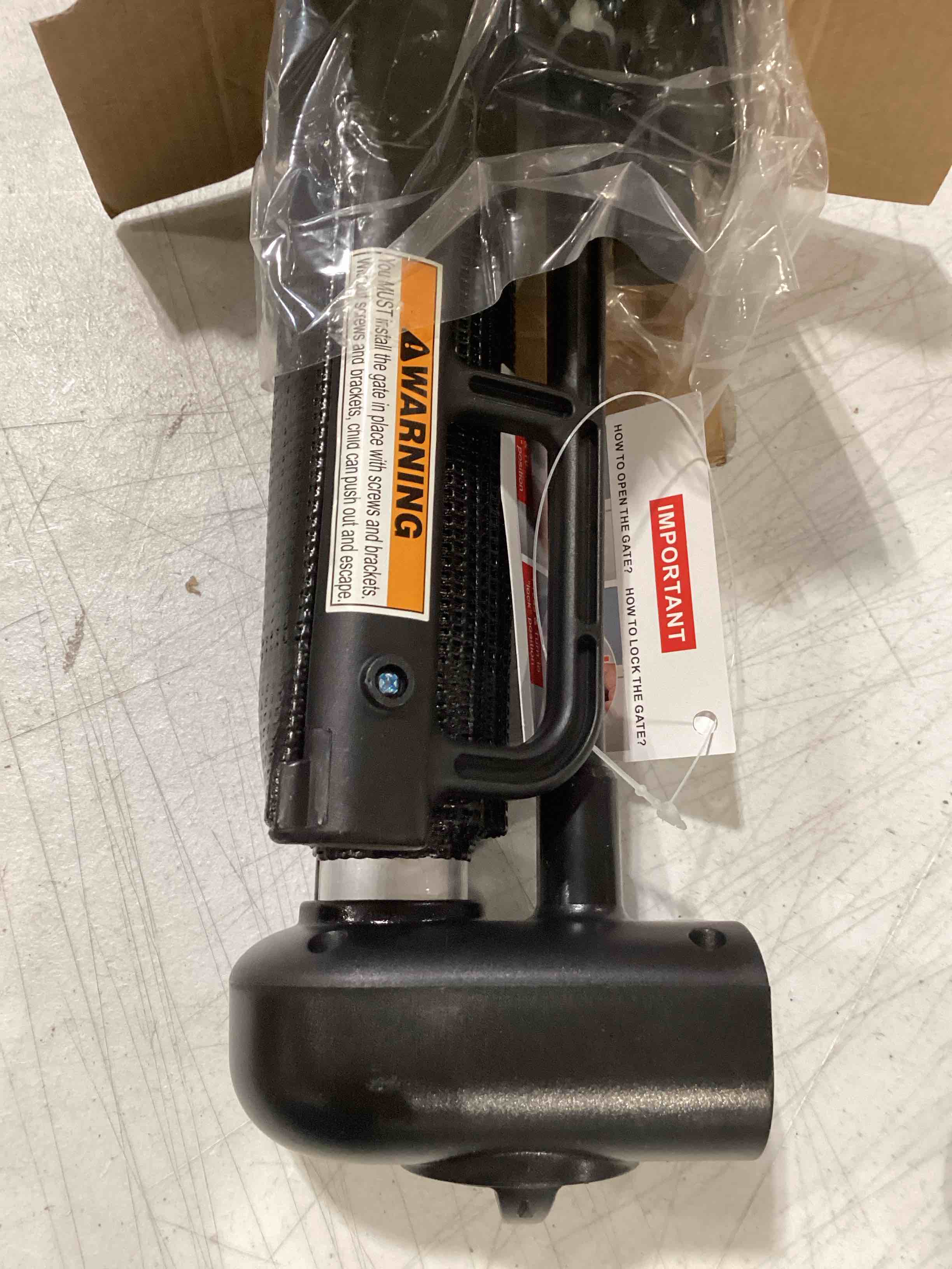 Cumbor Retractable Baby Gate for Stairs Indoor, Extends up to 55" Wide