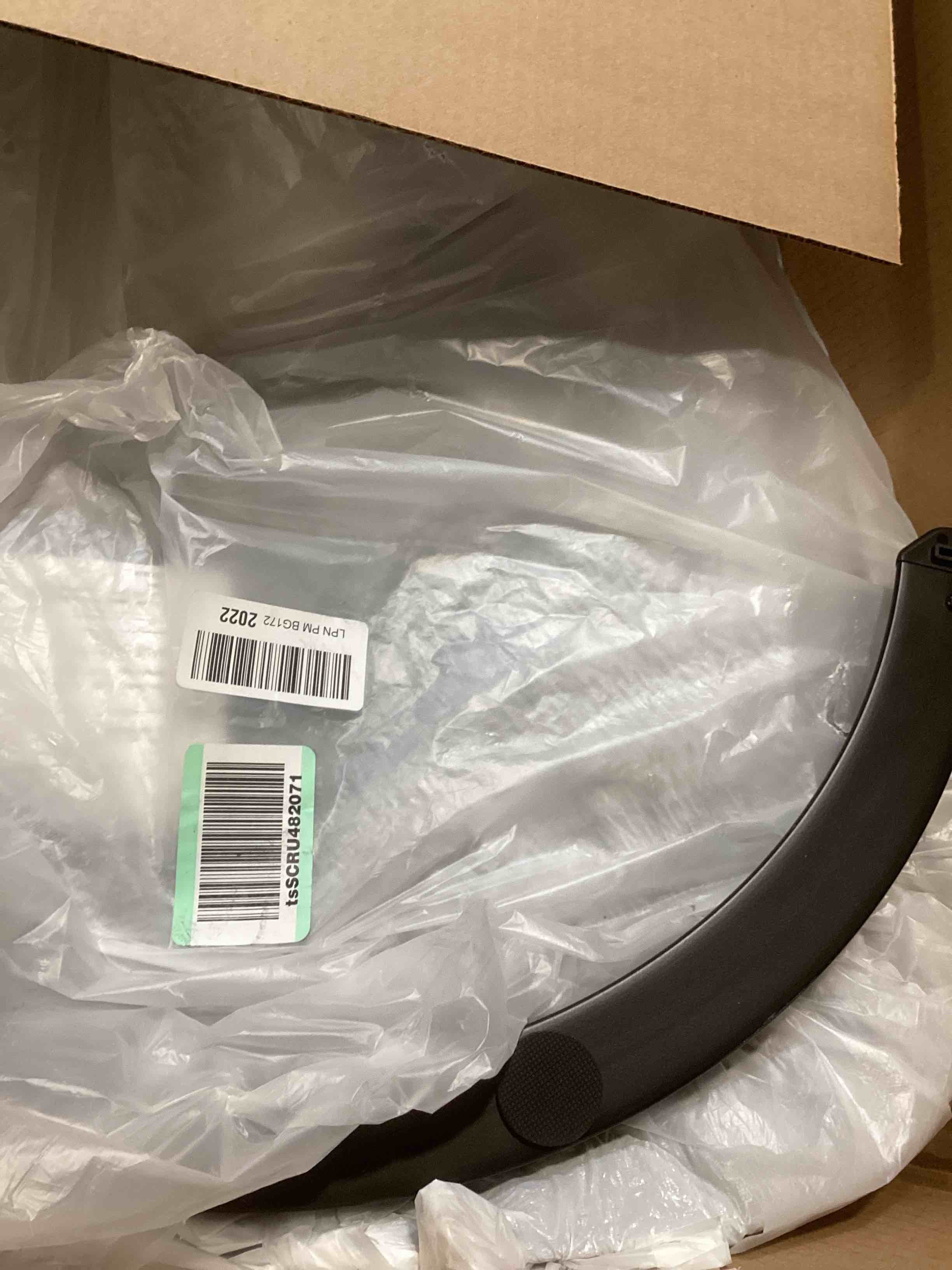 https://s3.amazonaws.com/lotting-images-prod/bidfta/TEA0392899_1729264928775.jpeg