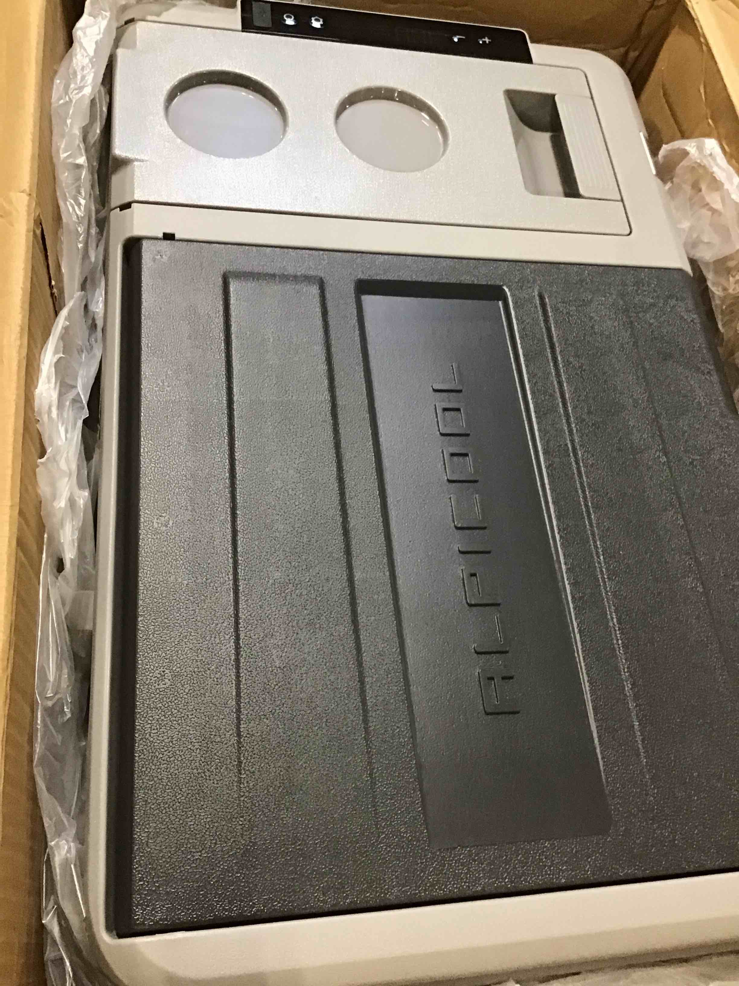 https://s3.amazonaws.com/lotting-images-prod/bidfta/TEA0393003_1729189688135.jpeg