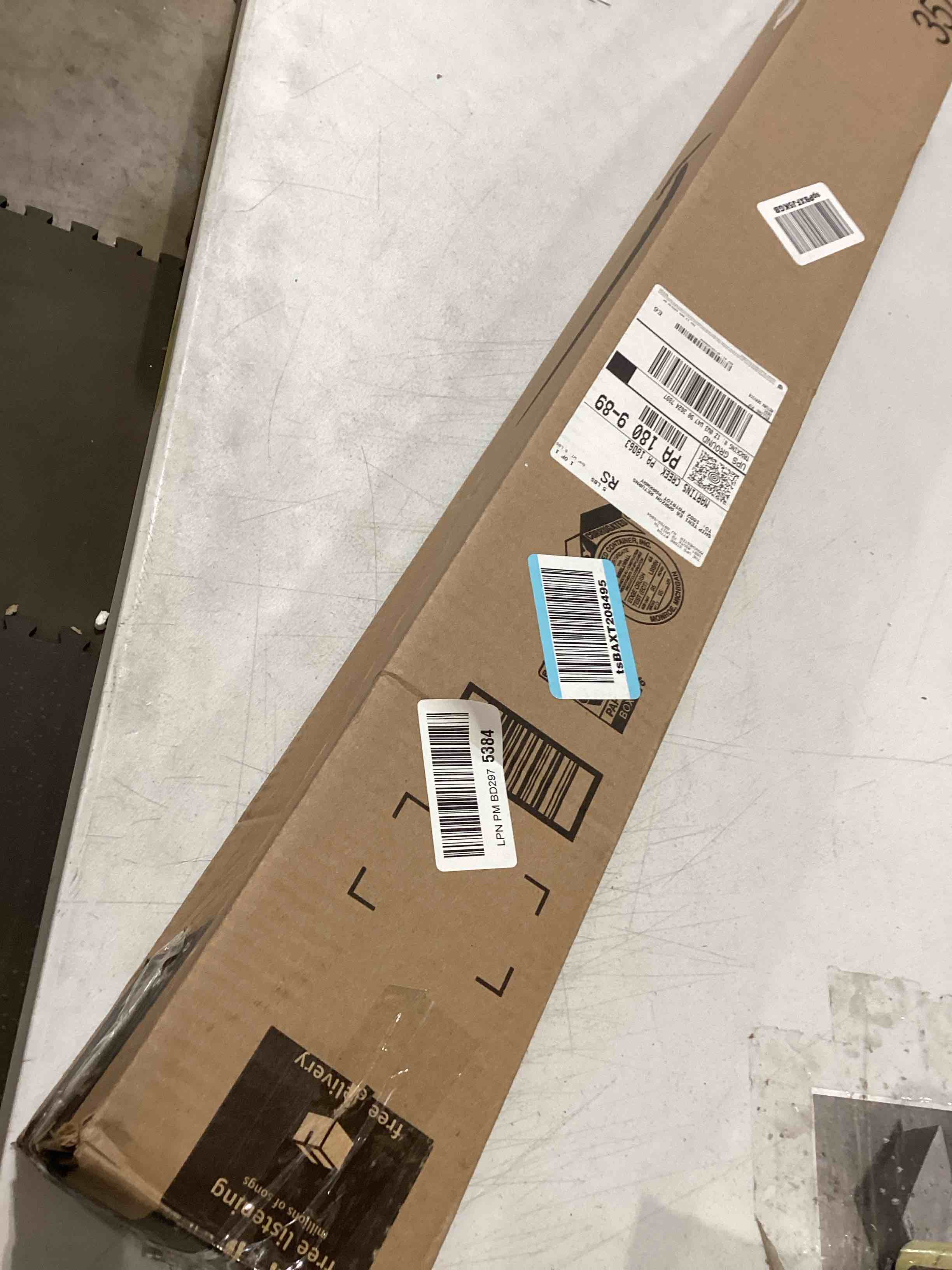 https://s3.amazonaws.com/lotting-images-prod/bidfta/TEA0393076_1729172339146.jpeg