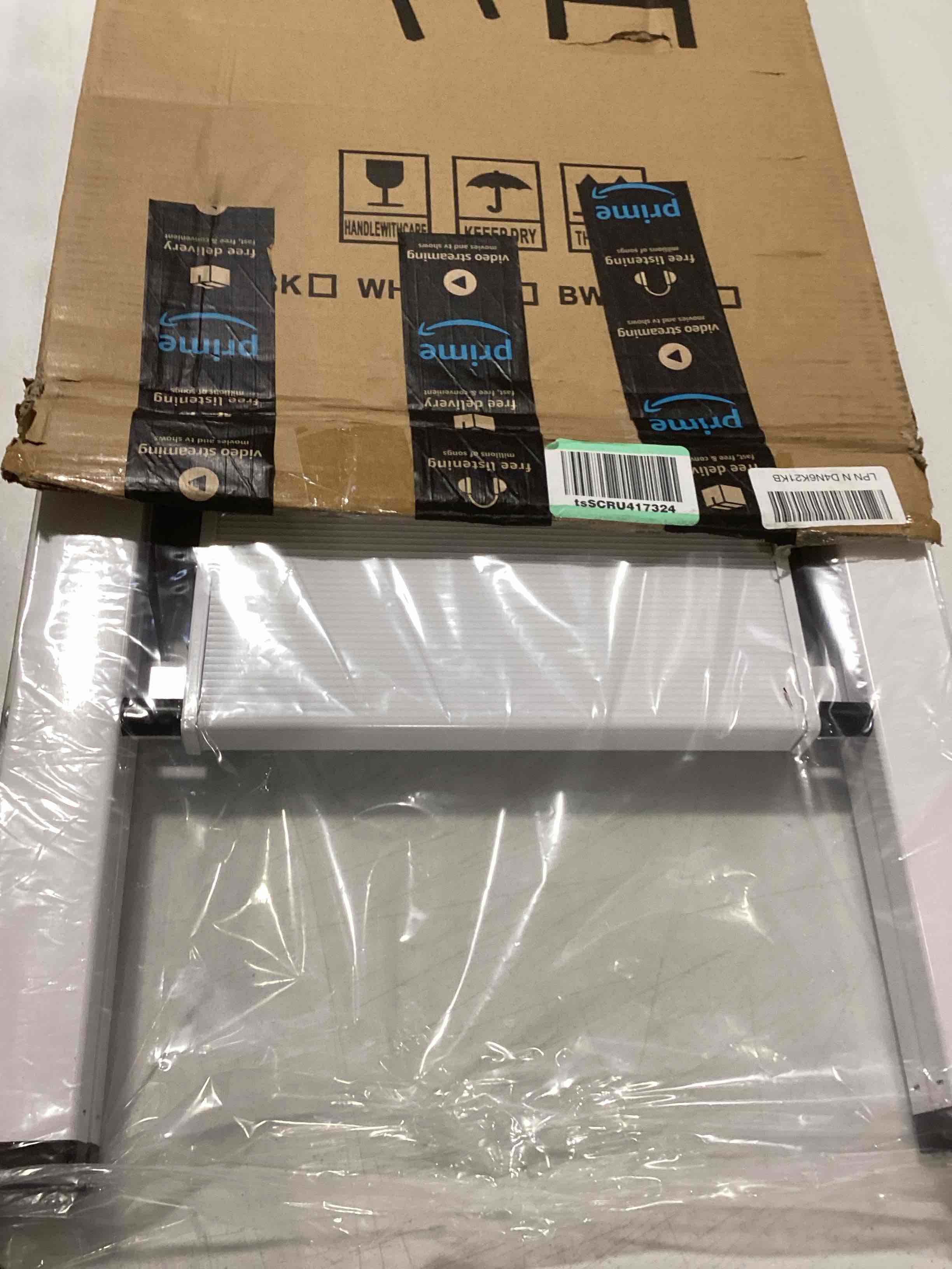 https://s3.amazonaws.com/lotting-images-prod/bidfta/TEA0393654_1728735788840.jpeg