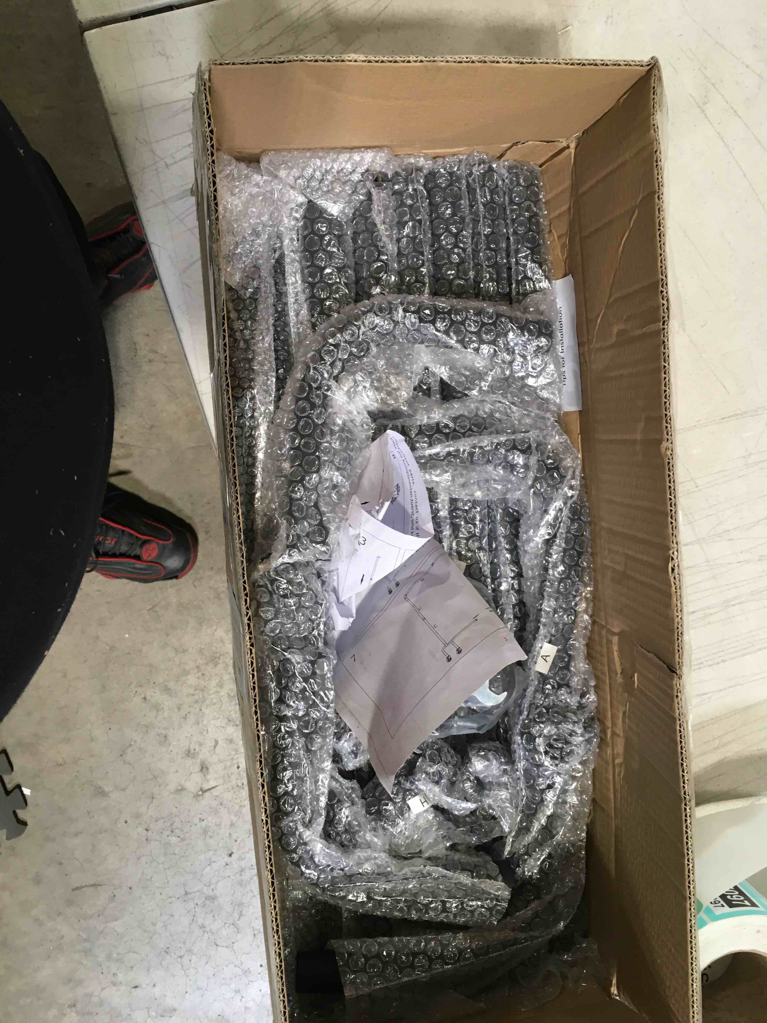 https://s3.amazonaws.com/lotting-images-prod/bidfta/TEA0395104_1729191805693.jpeg