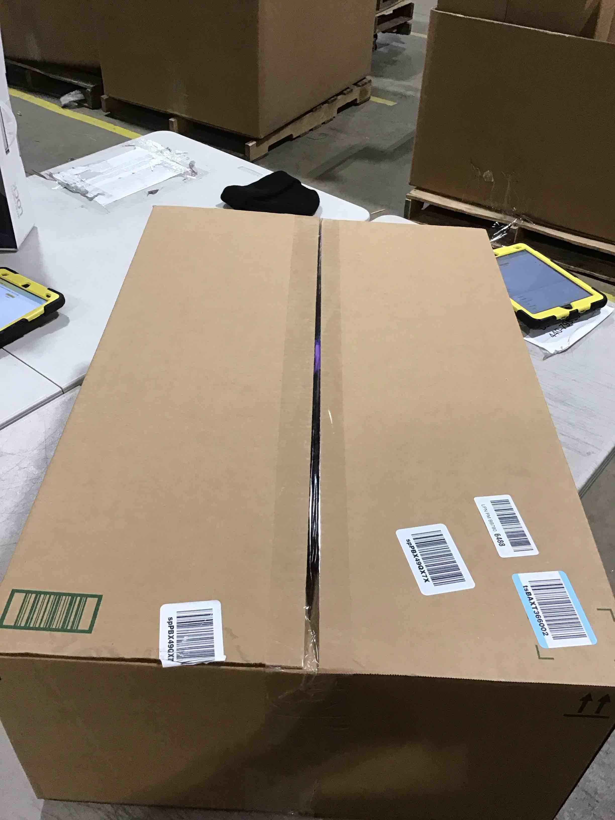 https://s3.amazonaws.com/lotting-images-prod/bidfta/TEA0395285_1728994547789.jpeg