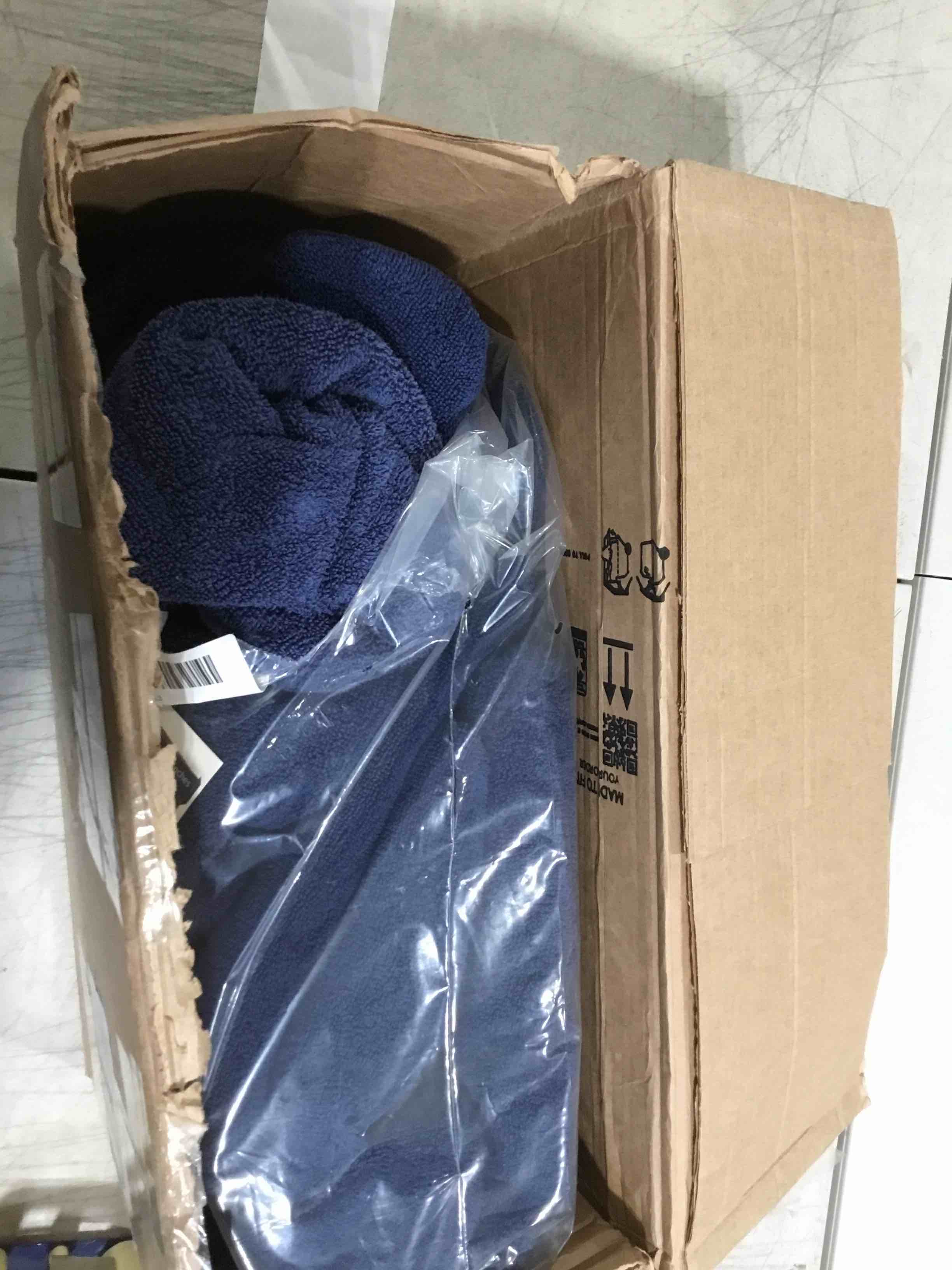 https://s3.amazonaws.com/lotting-images-prod/bidfta/TEA0395326_1728931507691.jpeg