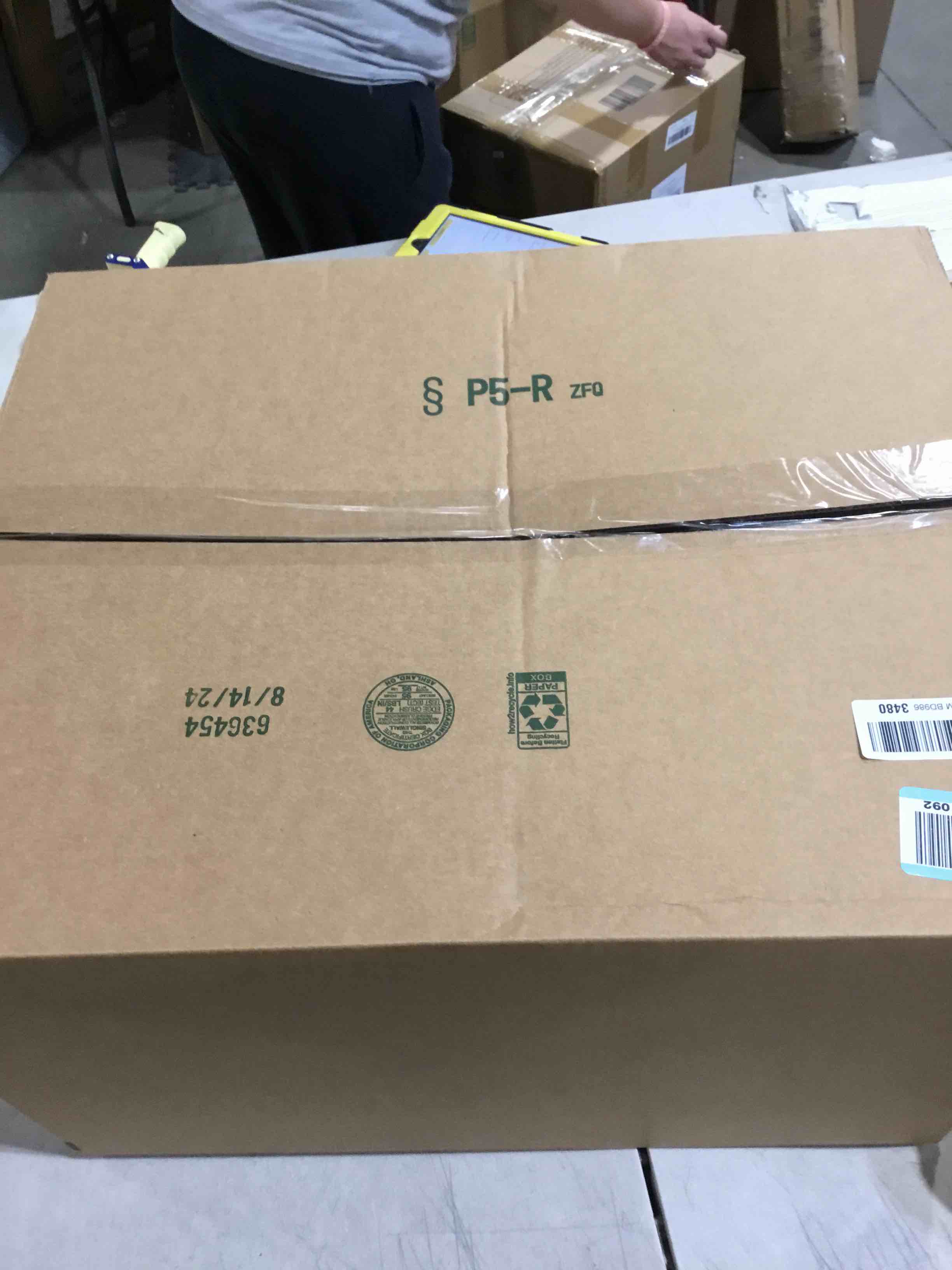 https://s3.amazonaws.com/lotting-images-prod/bidfta/TEA0395461_1728656947784.jpeg