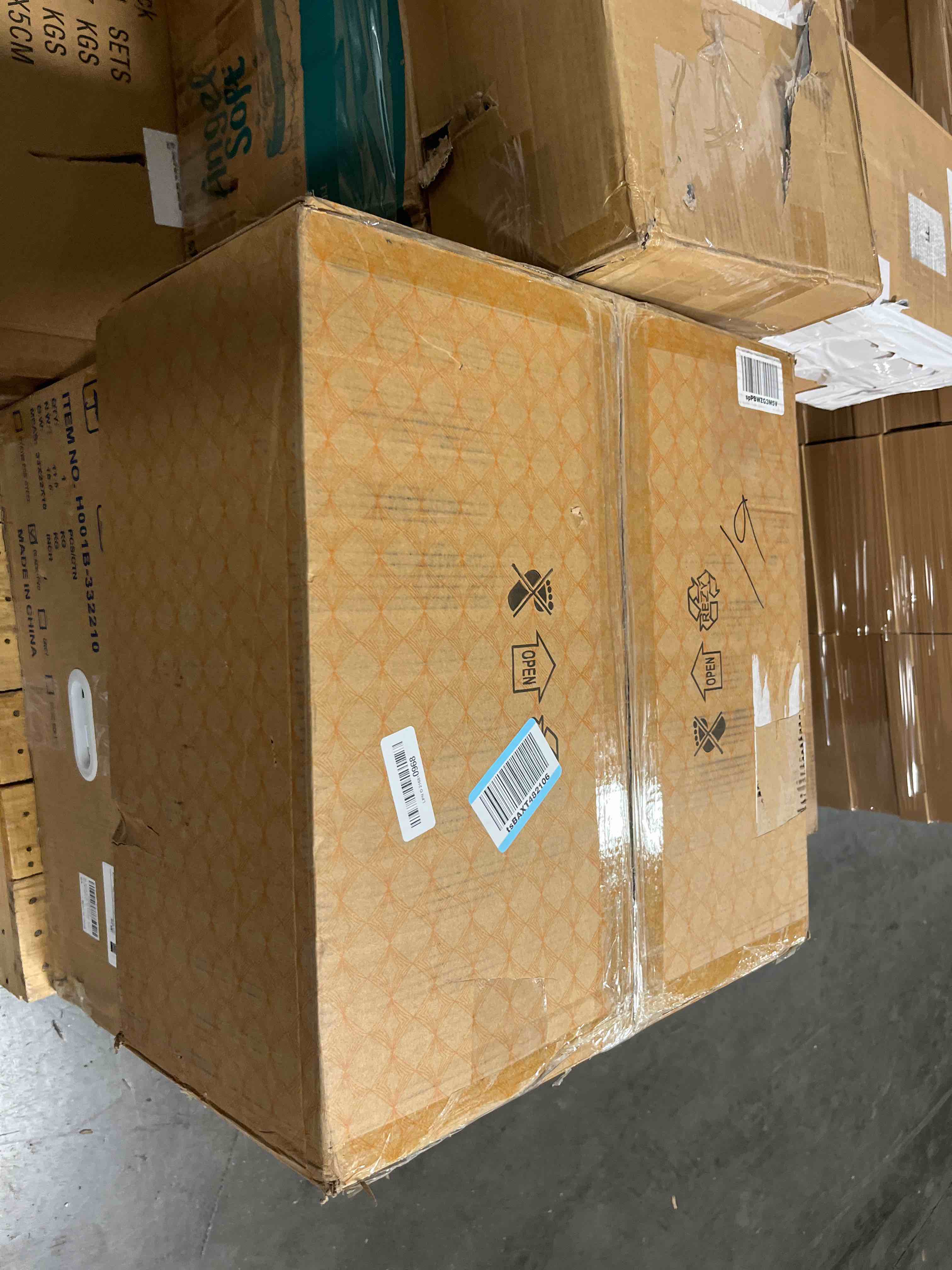 https://s3.amazonaws.com/lotting-images-prod/bidfta/TEA0396573_1734276289113.jpeg