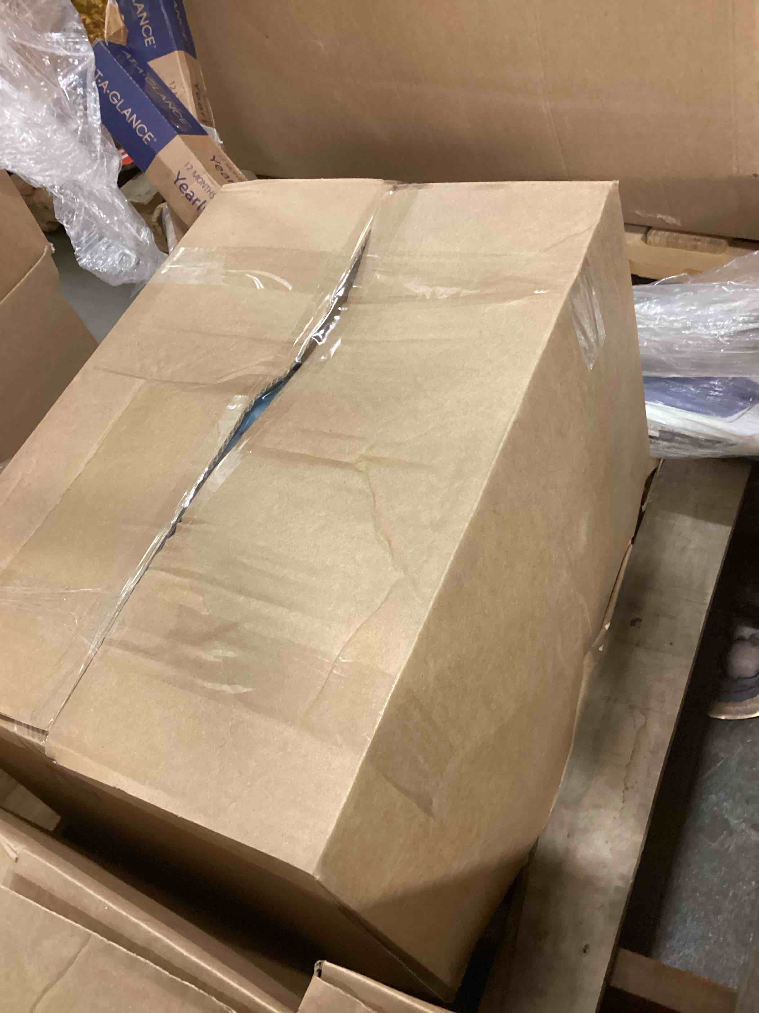 https://s3.amazonaws.com/lotting-images-prod/bidfta/TEA0397731_1732645875966.jpeg