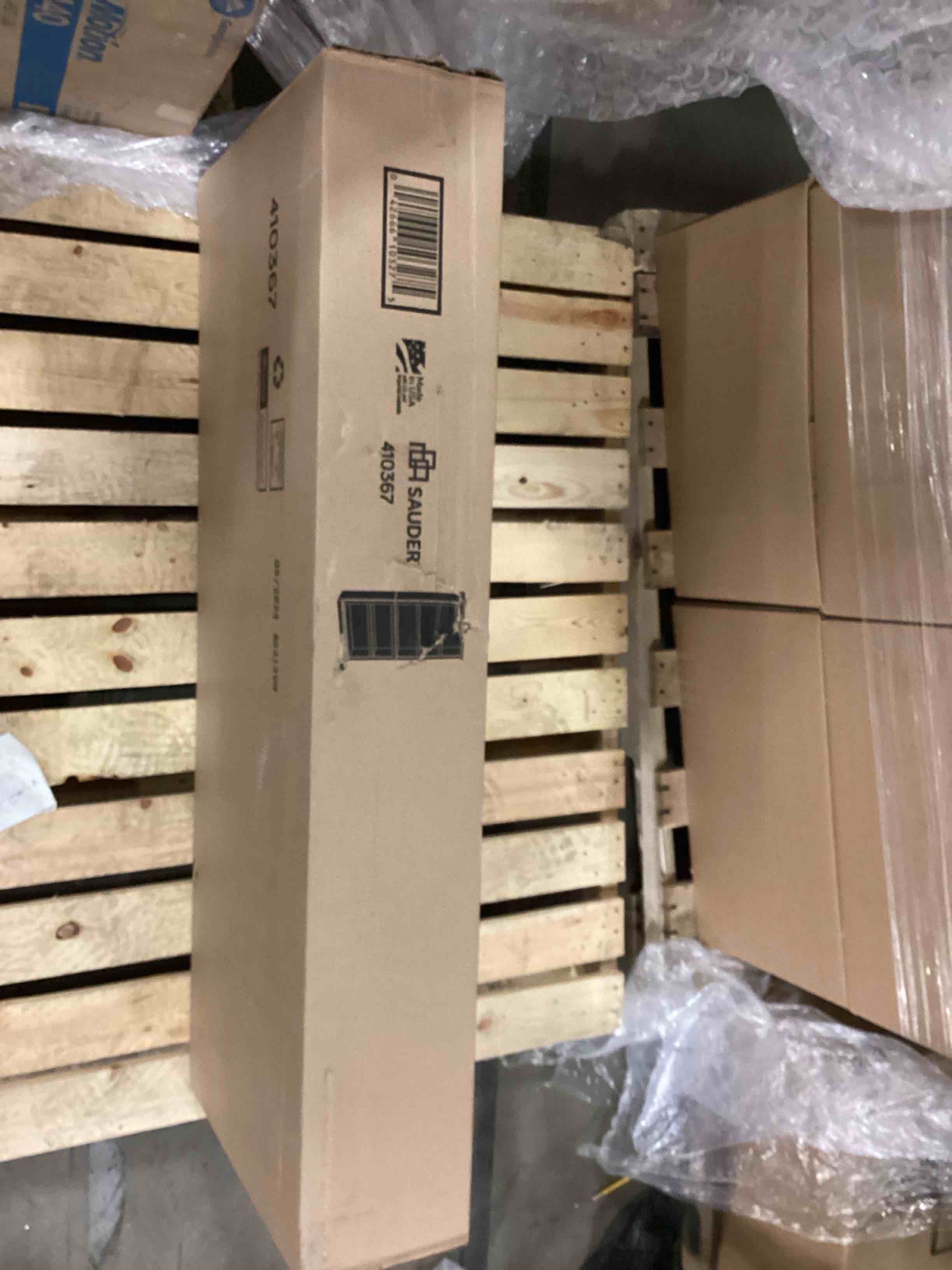 https://s3.amazonaws.com/lotting-images-prod/bidfta/TEA0397741_1732644099437.jpeg
