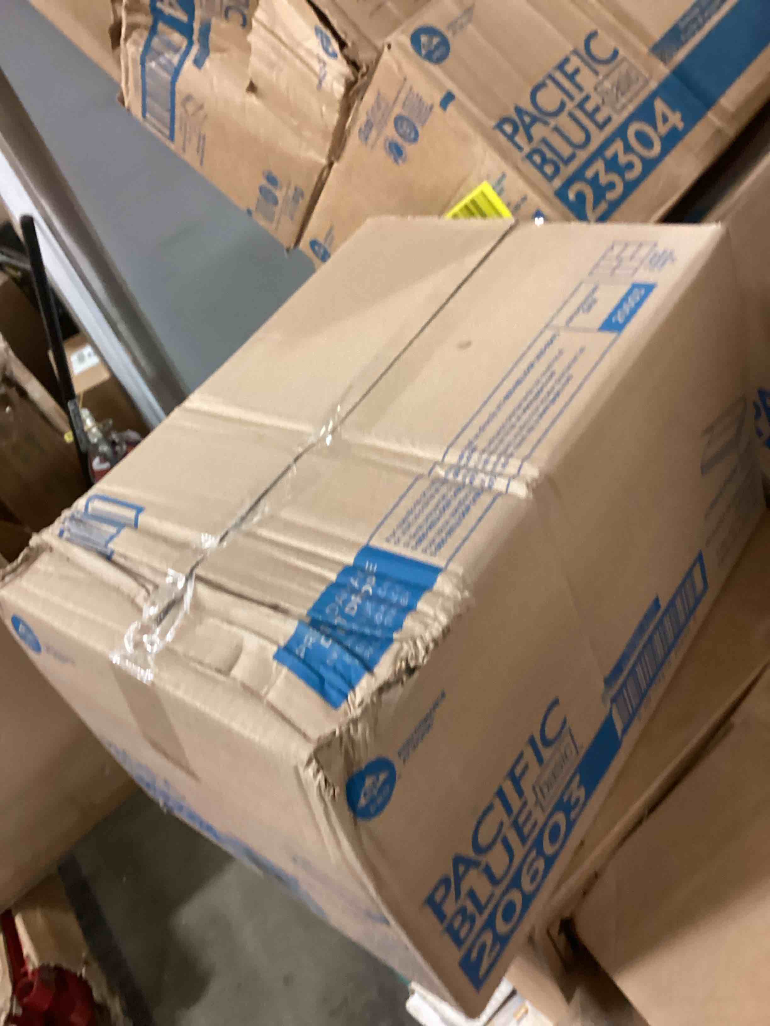 https://s3.amazonaws.com/lotting-images-prod/bidfta/TEA0397810_1732635622114.jpeg