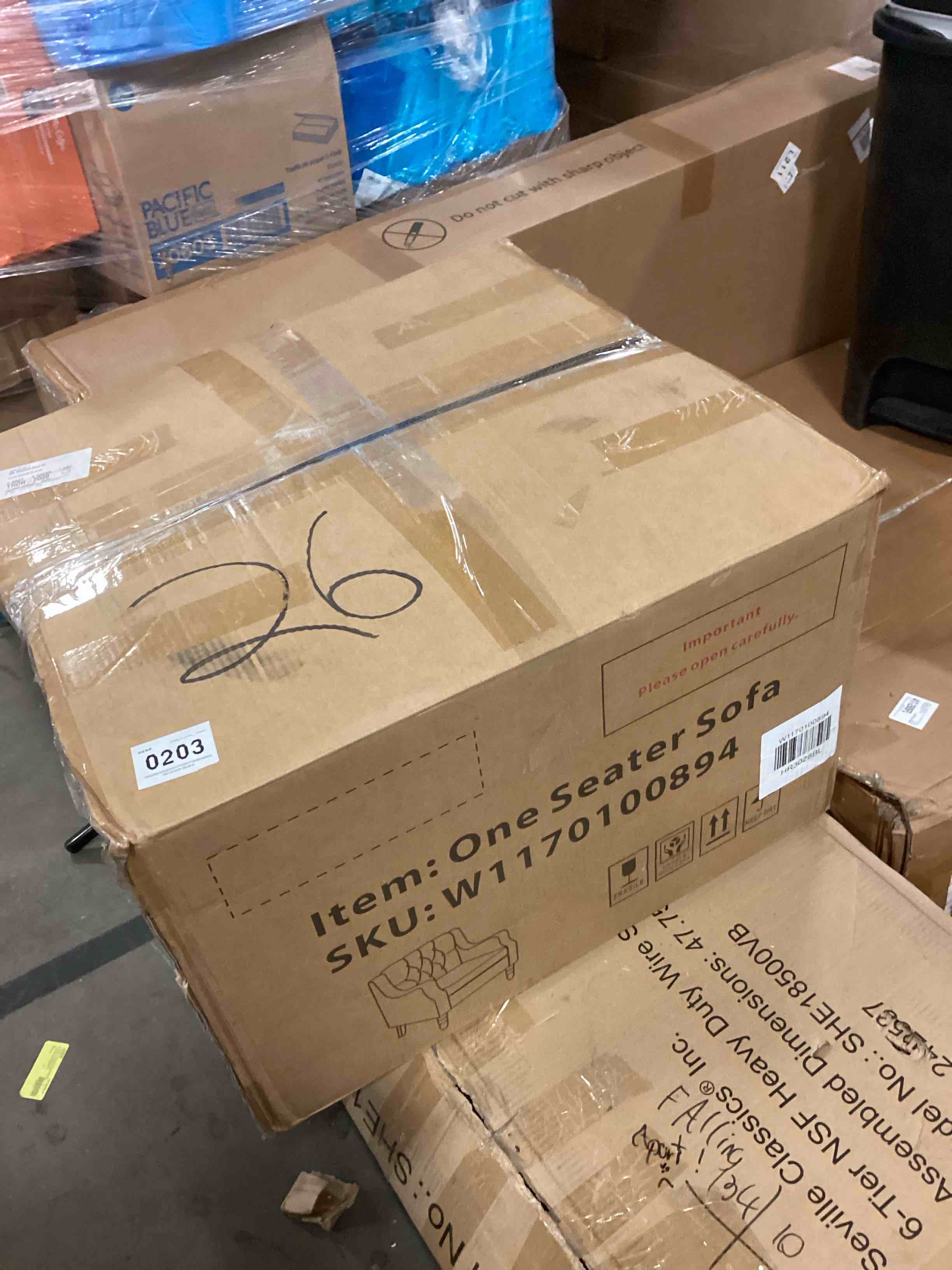 https://s3.amazonaws.com/lotting-images-prod/bidfta/TEA0397818_1732634654974.jpeg