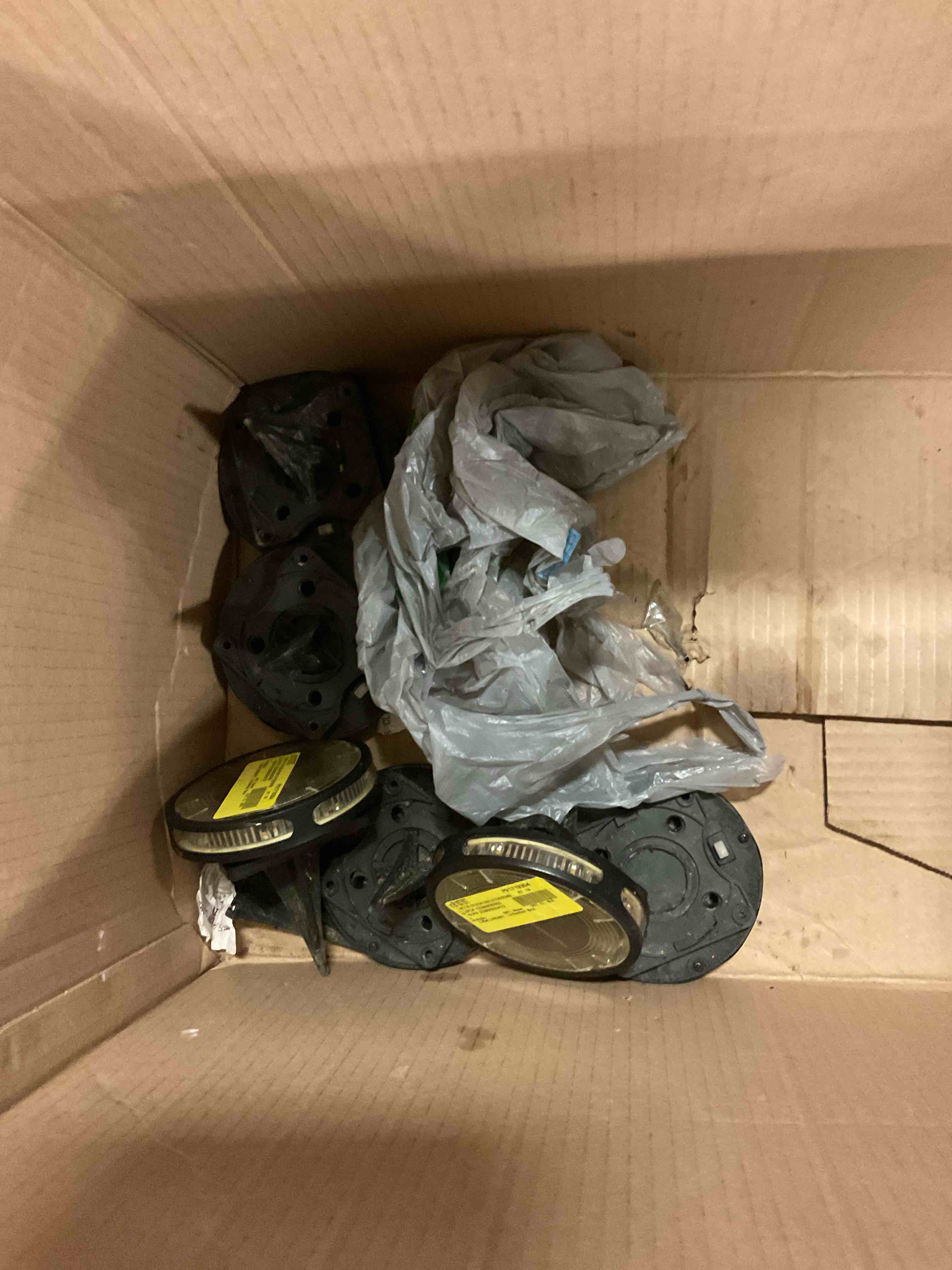 https://s3.amazonaws.com/lotting-images-prod/bidfta/TEA0398616_1738103159921.jpeg