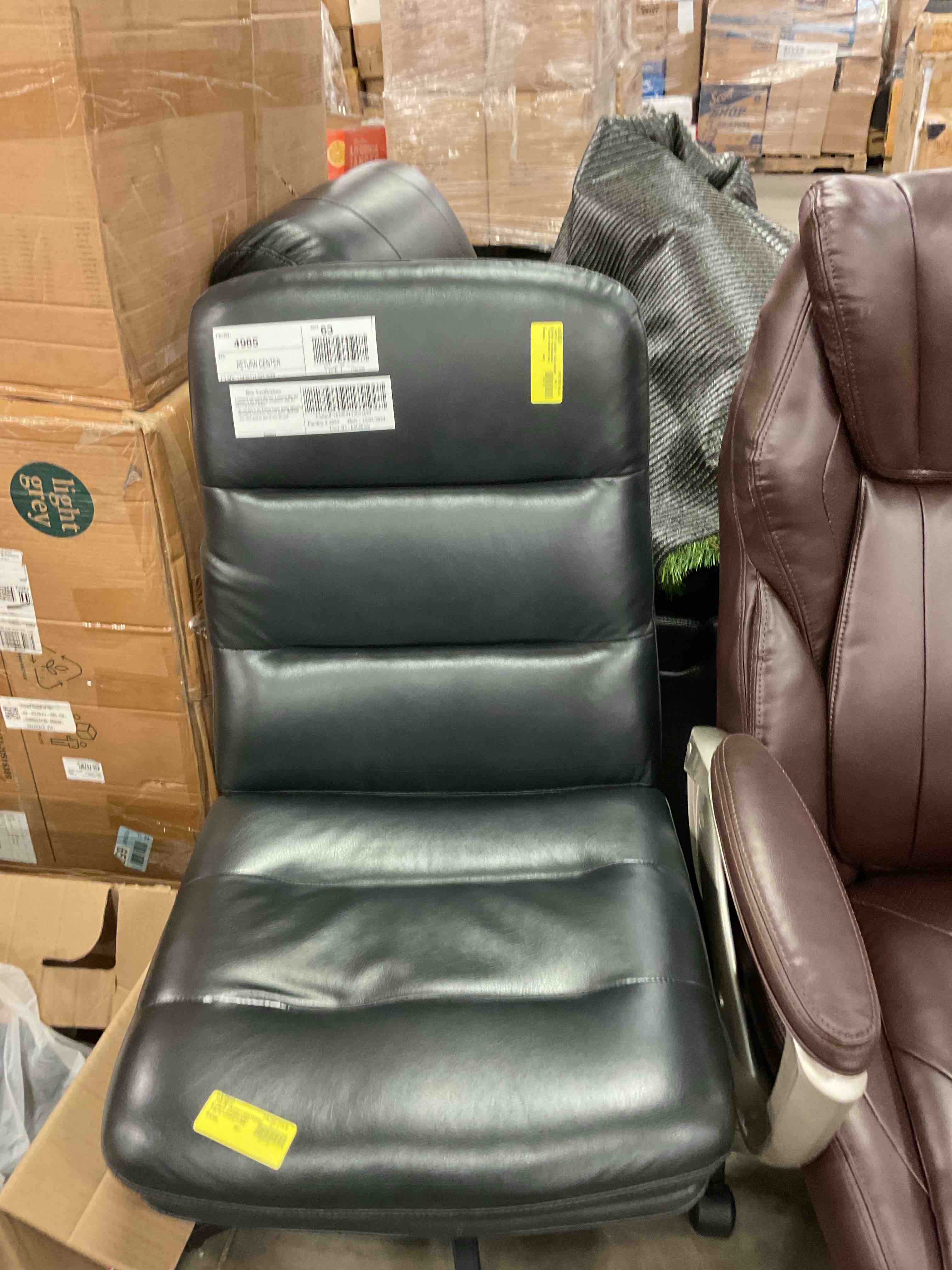 https://s3.amazonaws.com/lotting-images-prod/bidfta/TEA0398621_1738096850269.jpeg