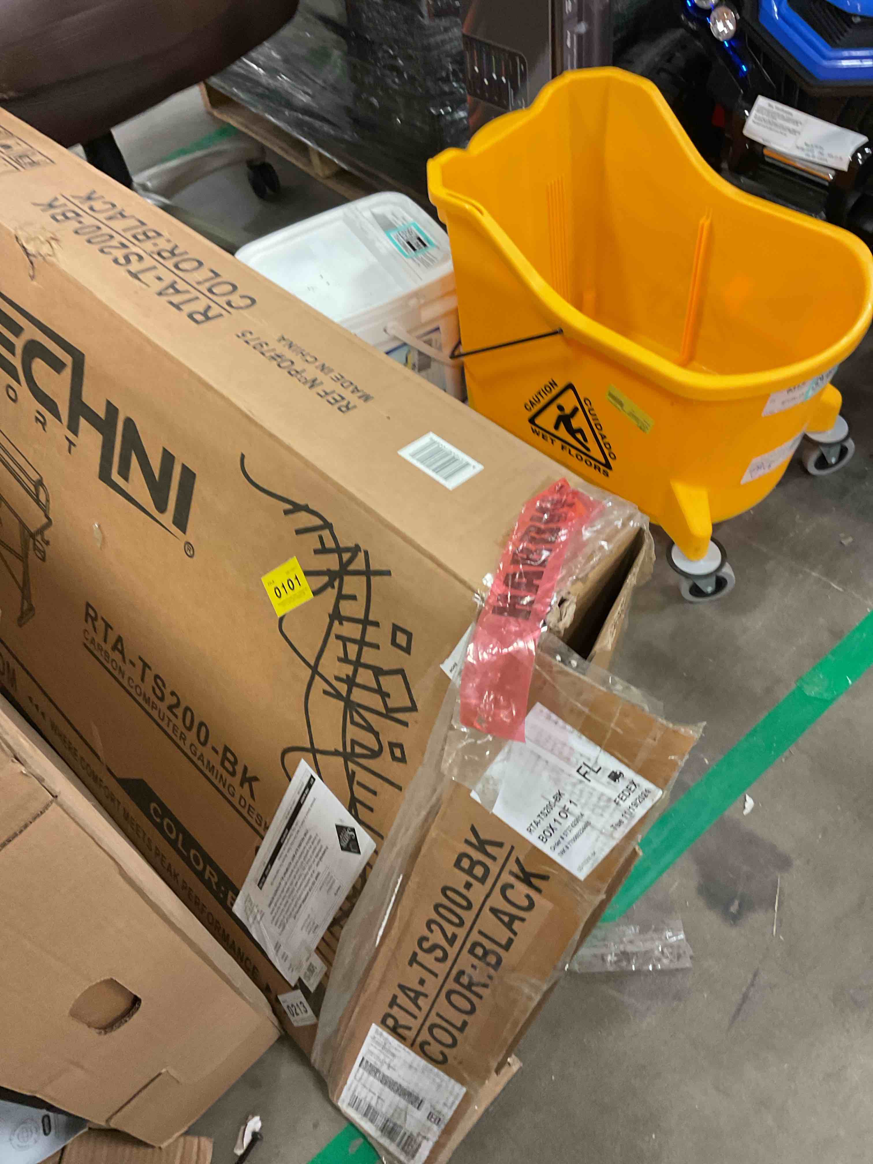 https://s3.amazonaws.com/lotting-images-prod/bidfta/TEA0398630_1738093923346.jpeg