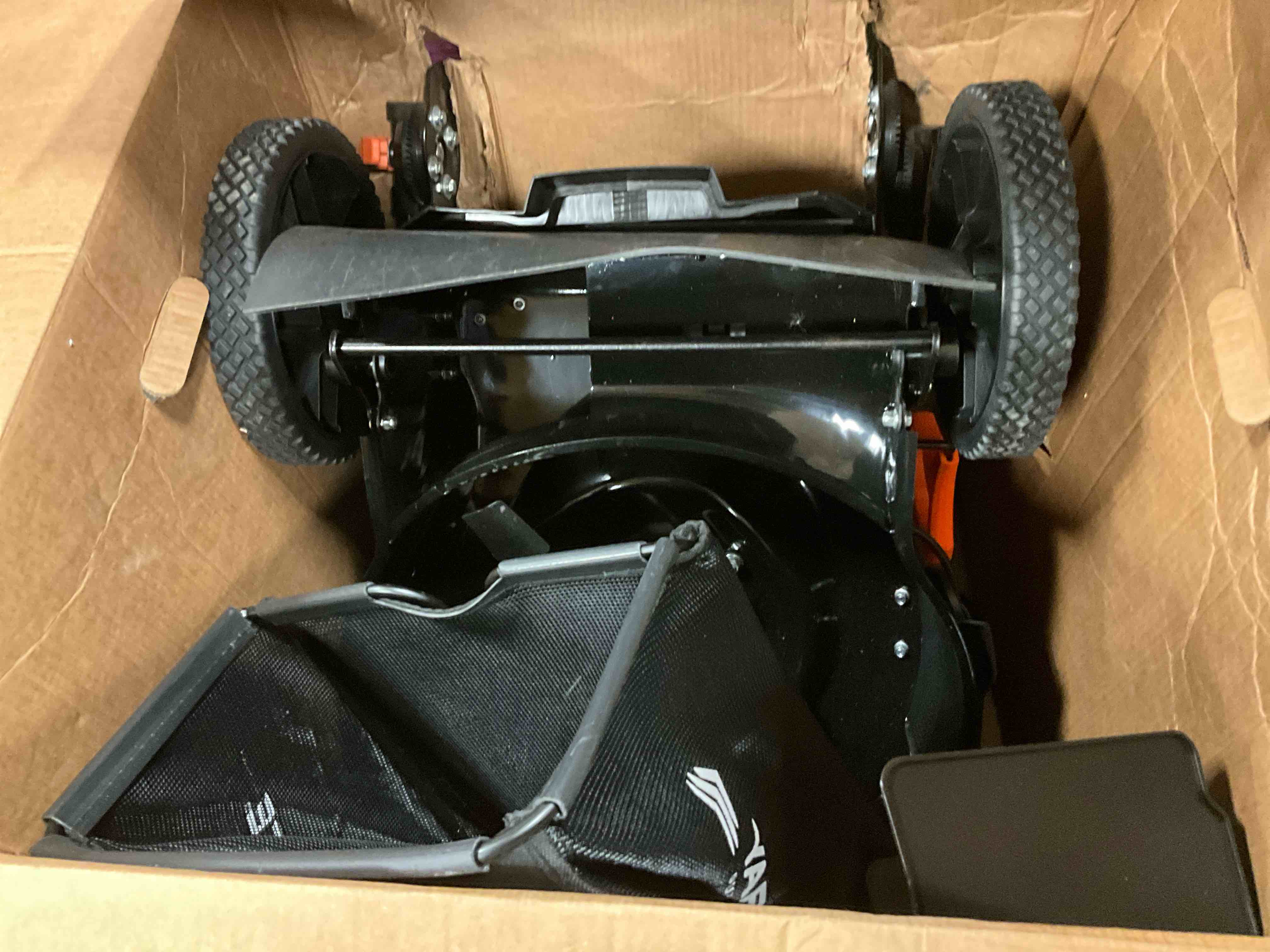 https://s3.amazonaws.com/lotting-images-prod/bidfta/TEA0399938_1733935939658.jpeg