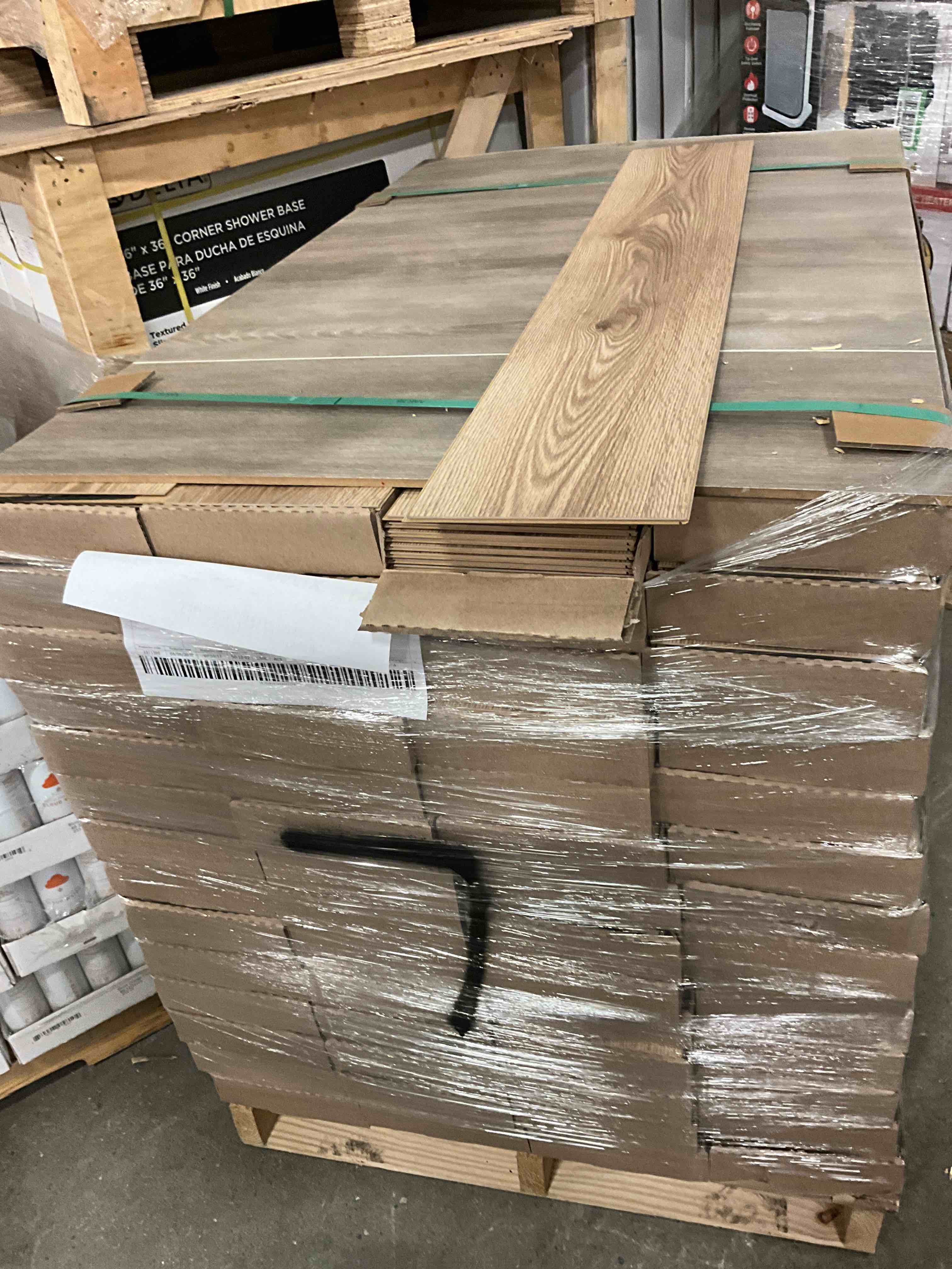 https://s3.amazonaws.com/lotting-images-prod/bidfta/TEA0408008_1742579794459.jpeg