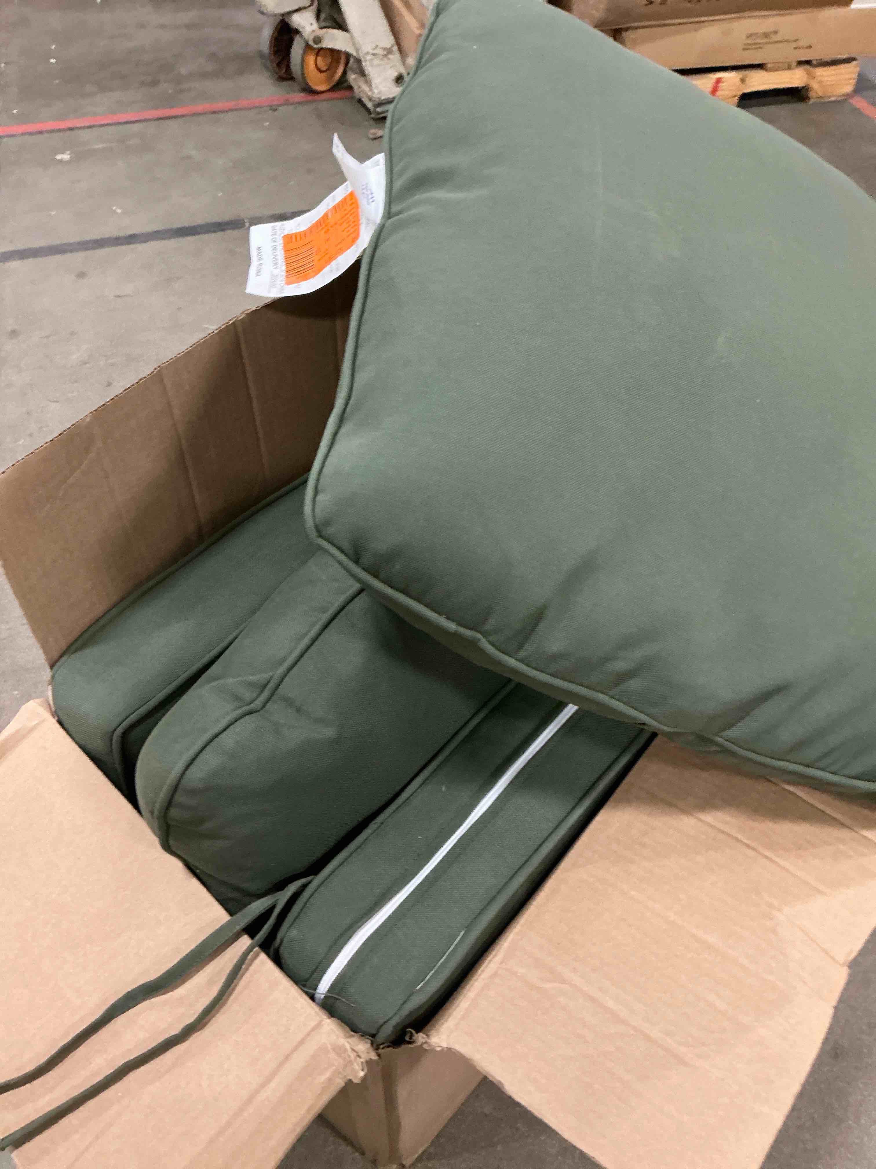 https://s3.amazonaws.com/lotting-images-prod/bidfta/TEA0411016_1734112275549.jpeg