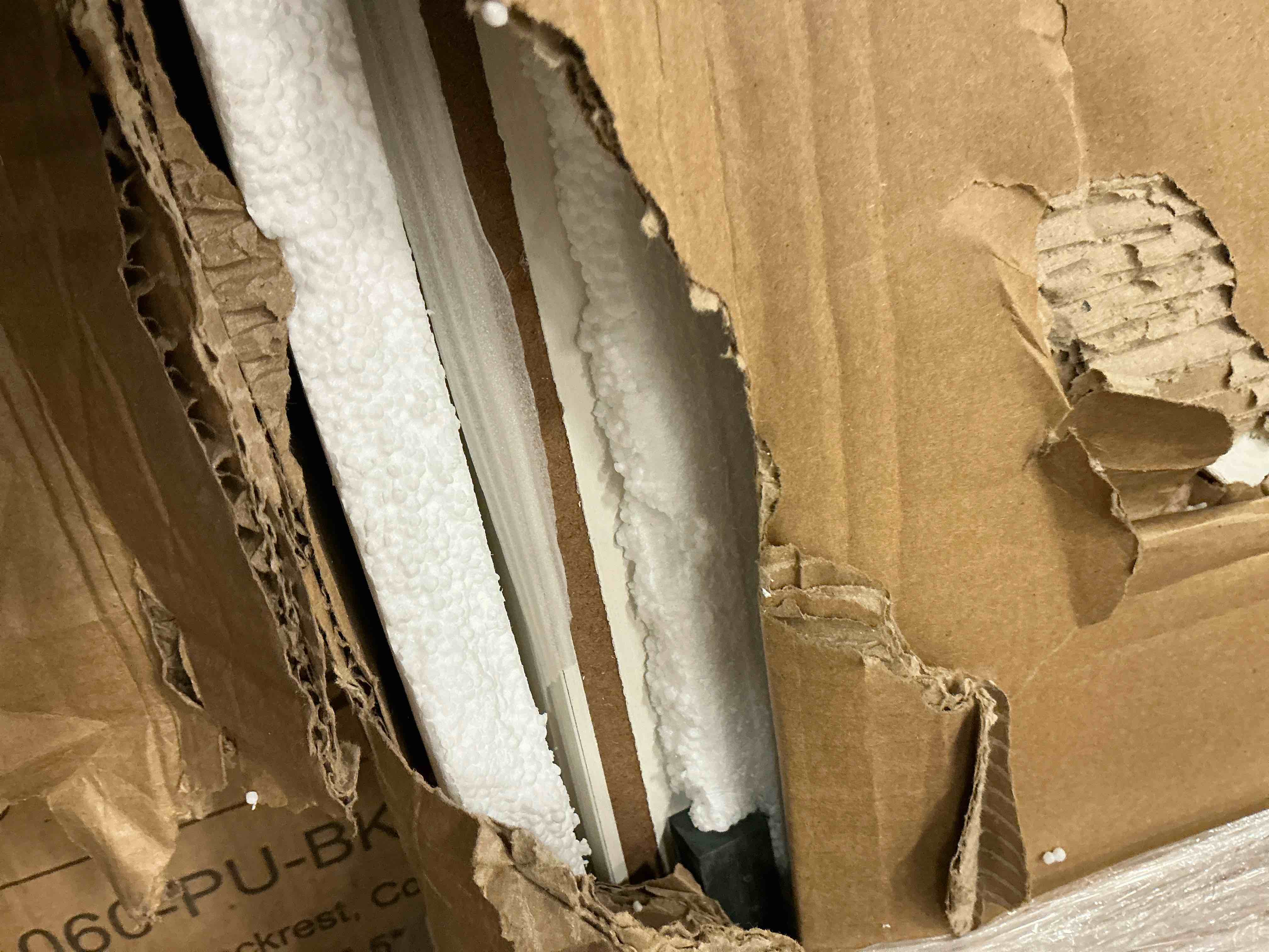https://s3.amazonaws.com/lotting-images-prod/bidfta/TEA0411035_1734098907624.jpeg