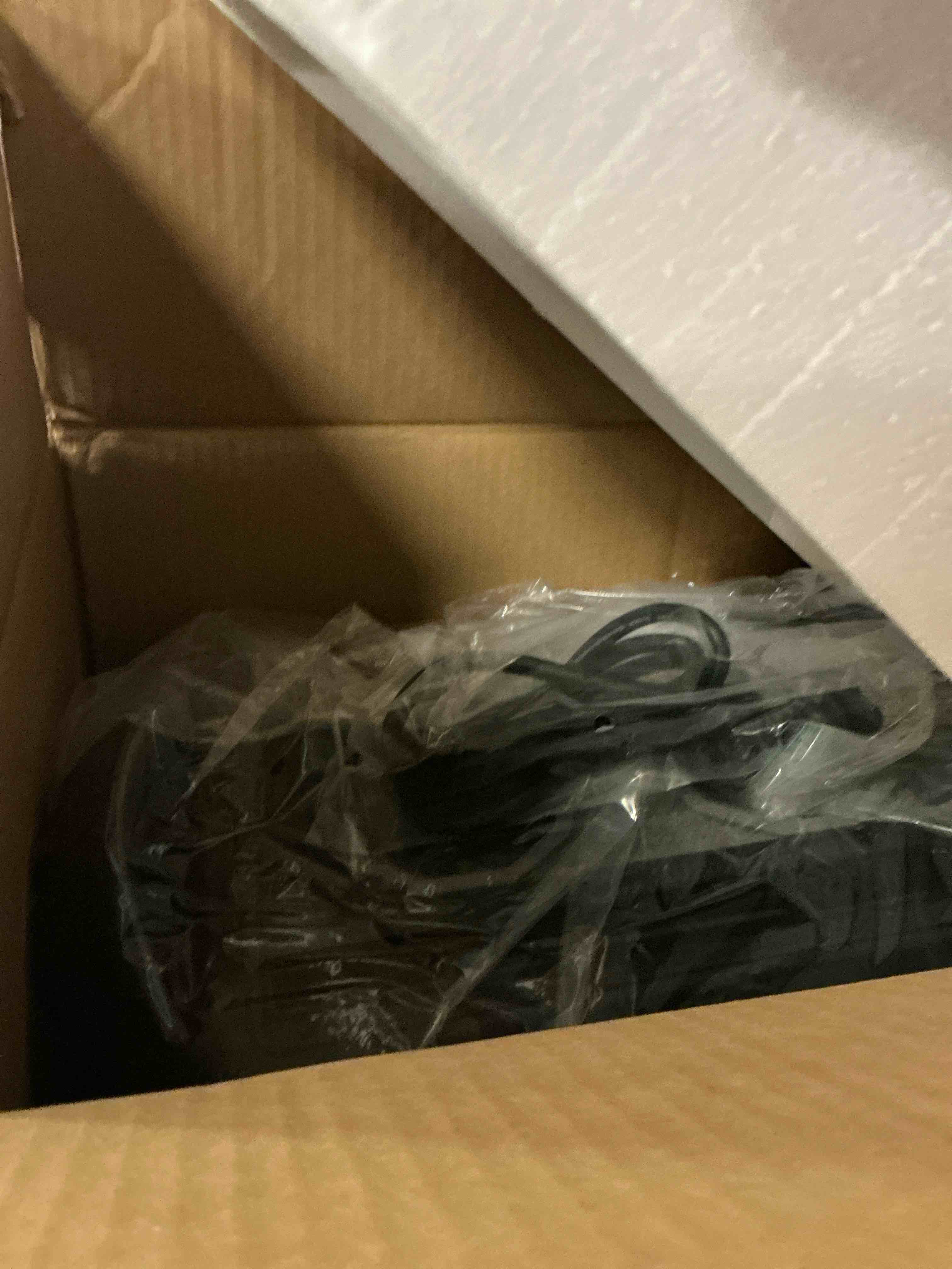 https://s3.amazonaws.com/lotting-images-prod/bidfta/TEA0411418_1733759249765.jpeg