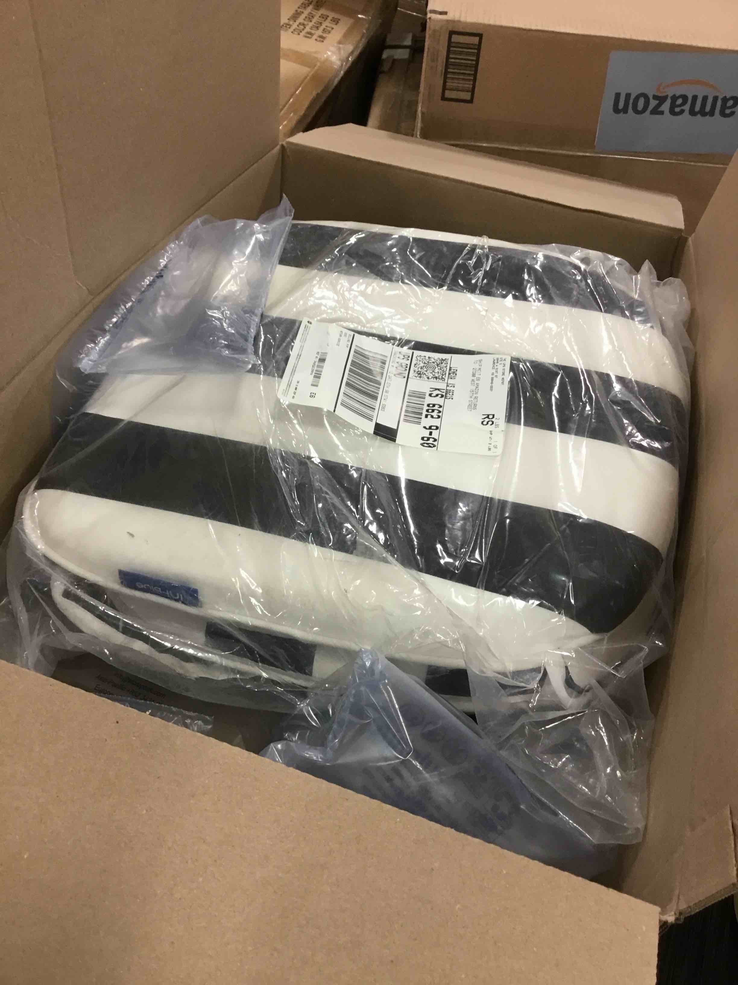 https://s3.amazonaws.com/lotting-images-prod/bidfta/TEA0411813_1732303538772.jpeg