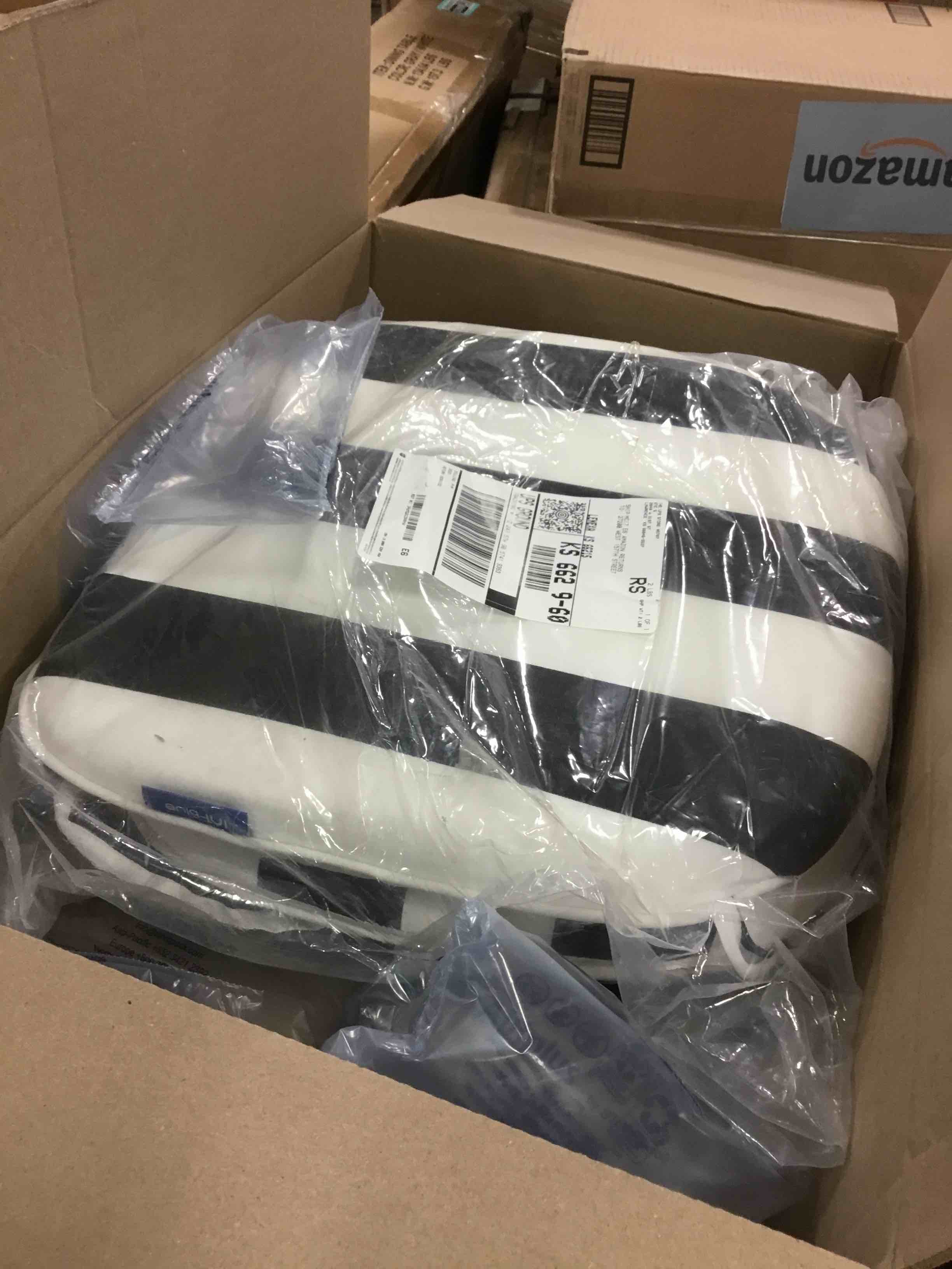 https://s3.amazonaws.com/lotting-images-prod/bidfta/TEA0411813_1732303540043.jpeg
